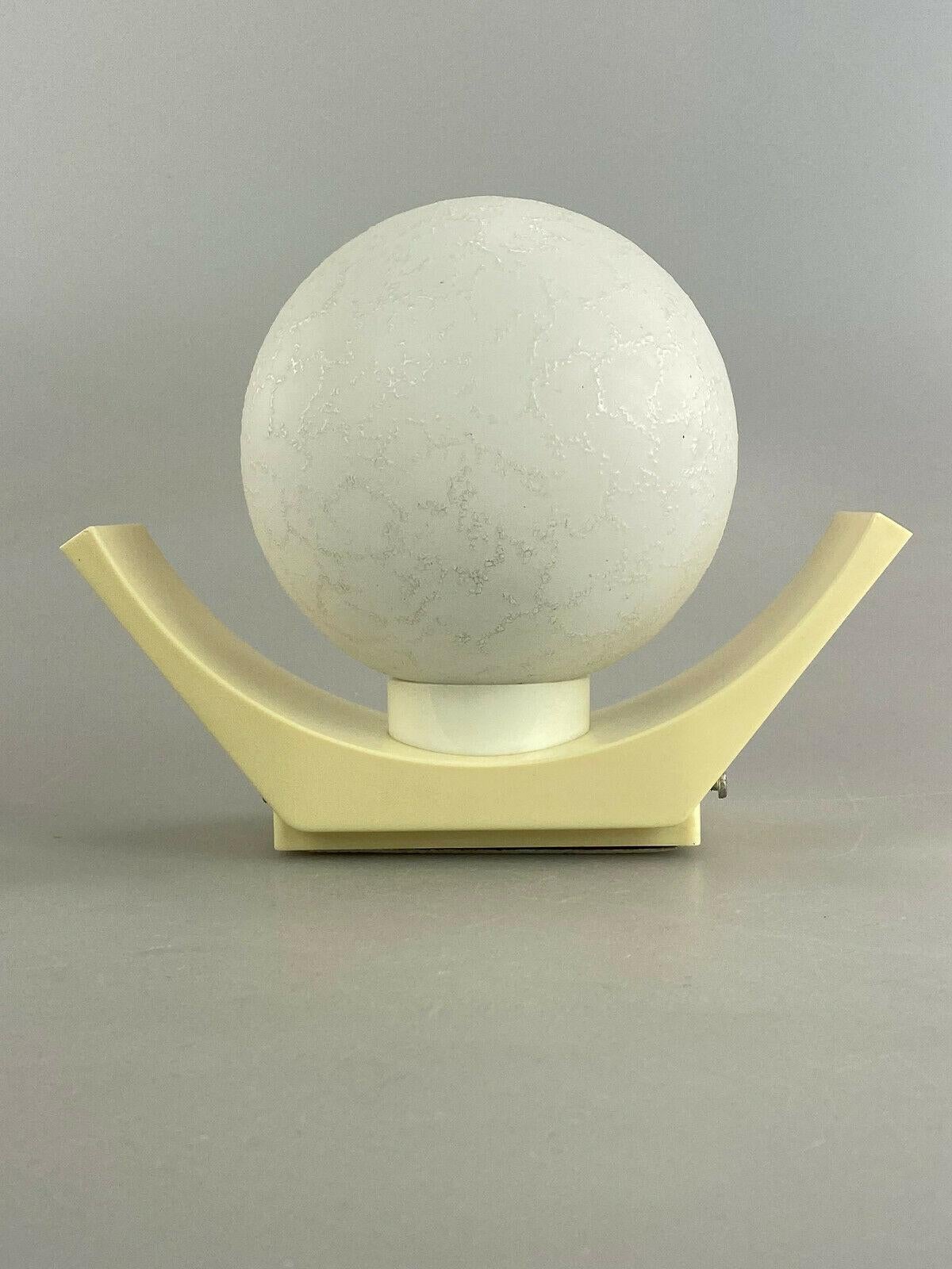 60s 70s wall lamp ball lamp lamp light space age design 60s 70s

Object: wall lamp

Manufacturer:

Condition: good

Age: around 1960-1970

Dimensions:

21.5cm x 13cm x 17cm

Other notes:

The pictures serve as part of the