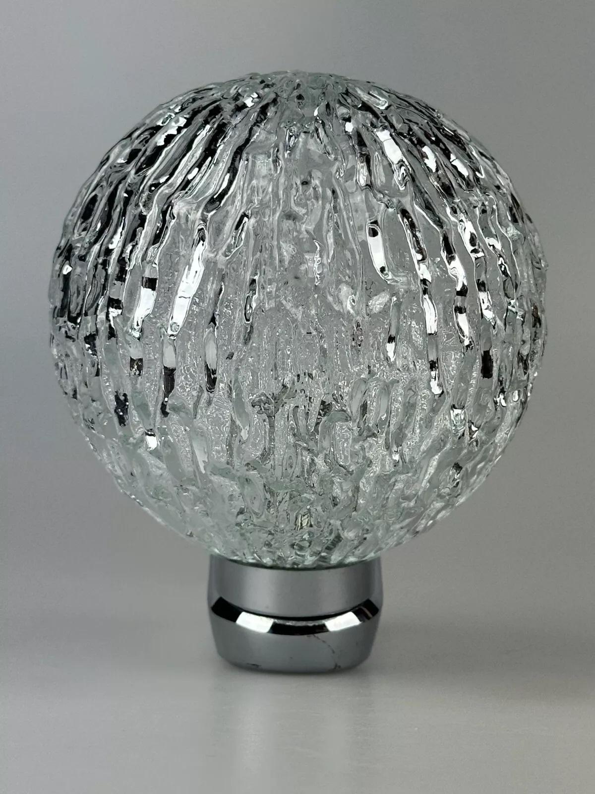 Lampada da parete anni '60-'70 a sfera in metallo, cromo e vetro design Space/One in vendita 7