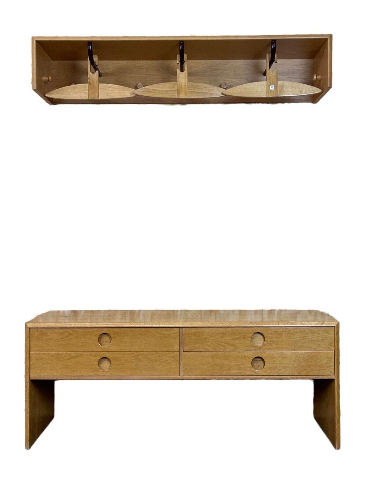 60s 70s wardrobe sideboard cabinet oak VM Vildbjerg Danish Design

Object: sideboard + wardrobe

Manufacturer: VM Vildbjerg

Condition: good - vintage

Age: around 1960-1970

Dimensions:

Width = 124.5cm
Depth = 38cm
Height =