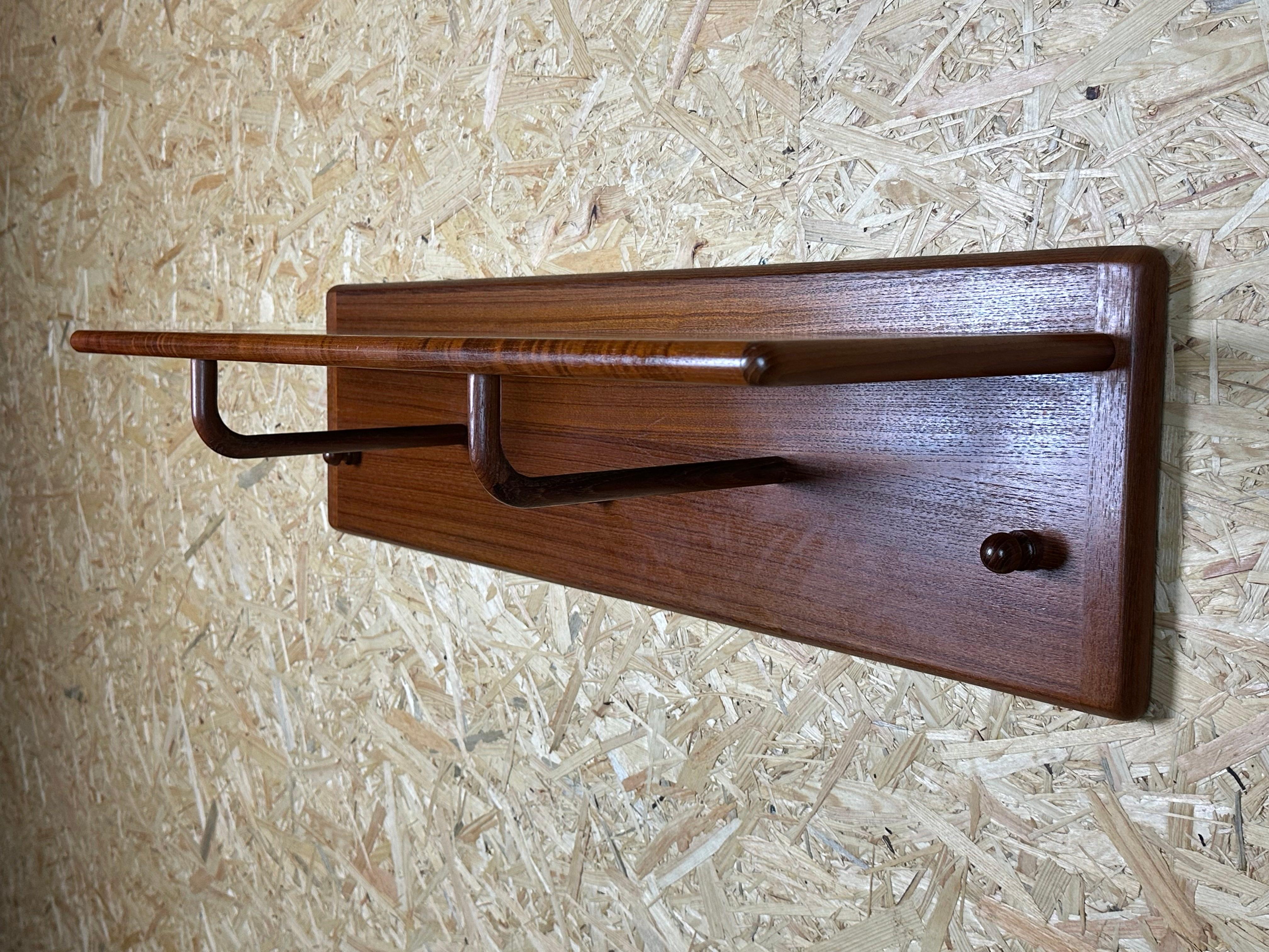 Armadio a muro anni '60-'70 in teak di Vildbjerg Møbelfabrik Danimarca in vendita 2