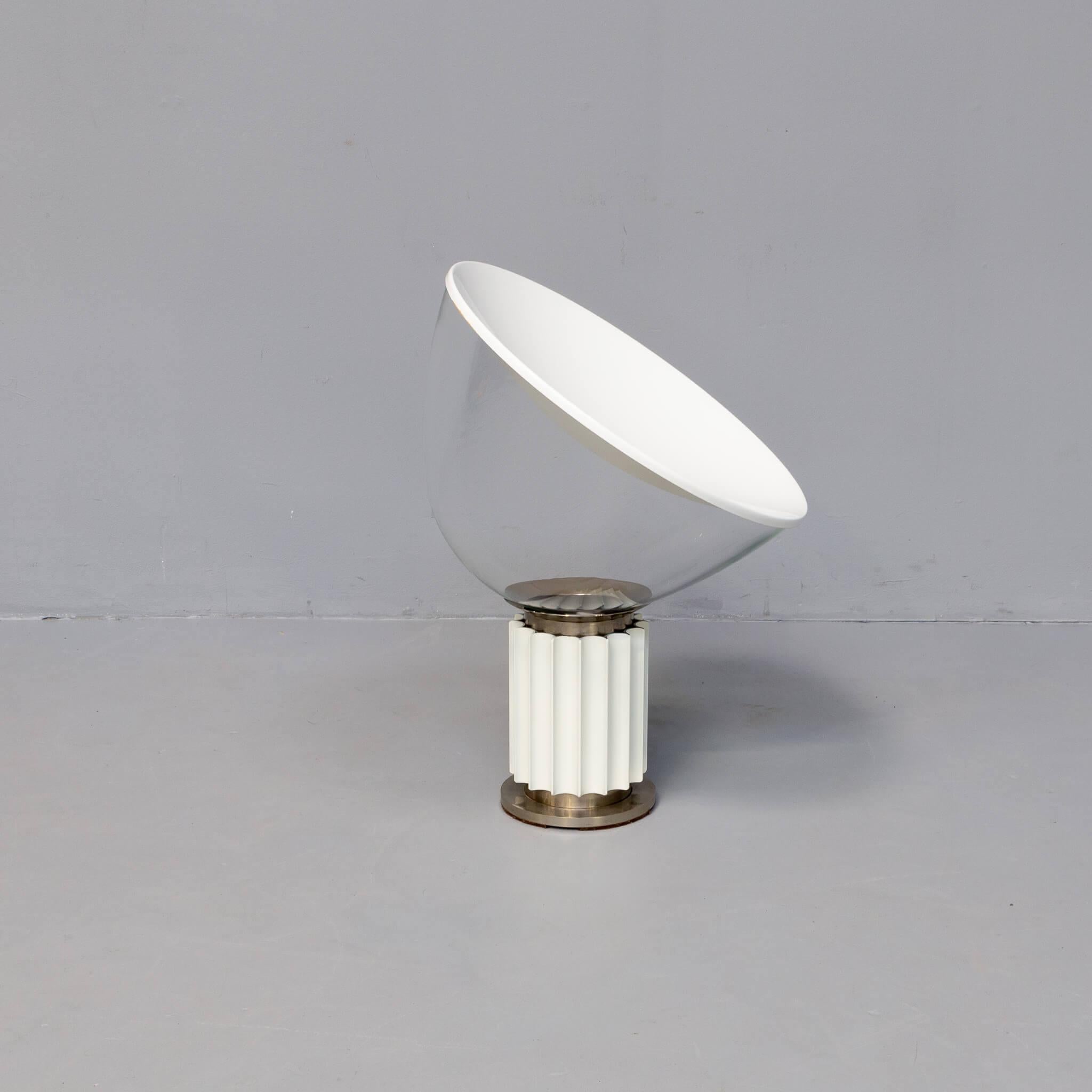 italien 60s Achille & Pier Giacomo Castiglioni 'Taccia' lampe de table pour Flos