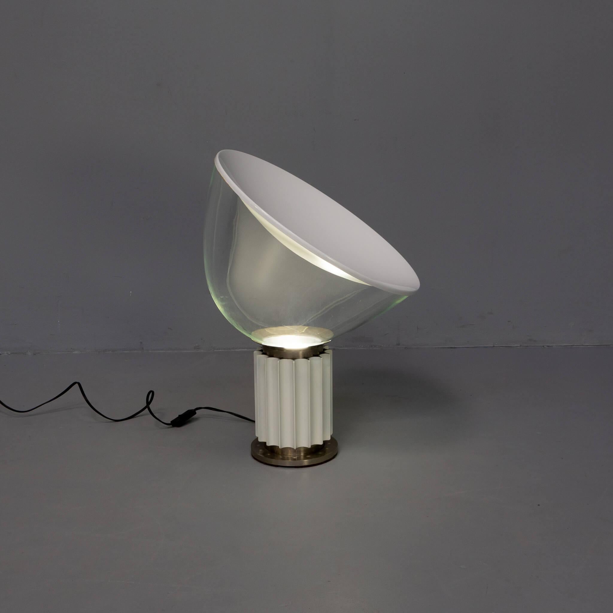 Mid-Century Modern 1960s Achille & Pier Giacomo Castiglioni ‘Taccia’ Table Lamp for Flos