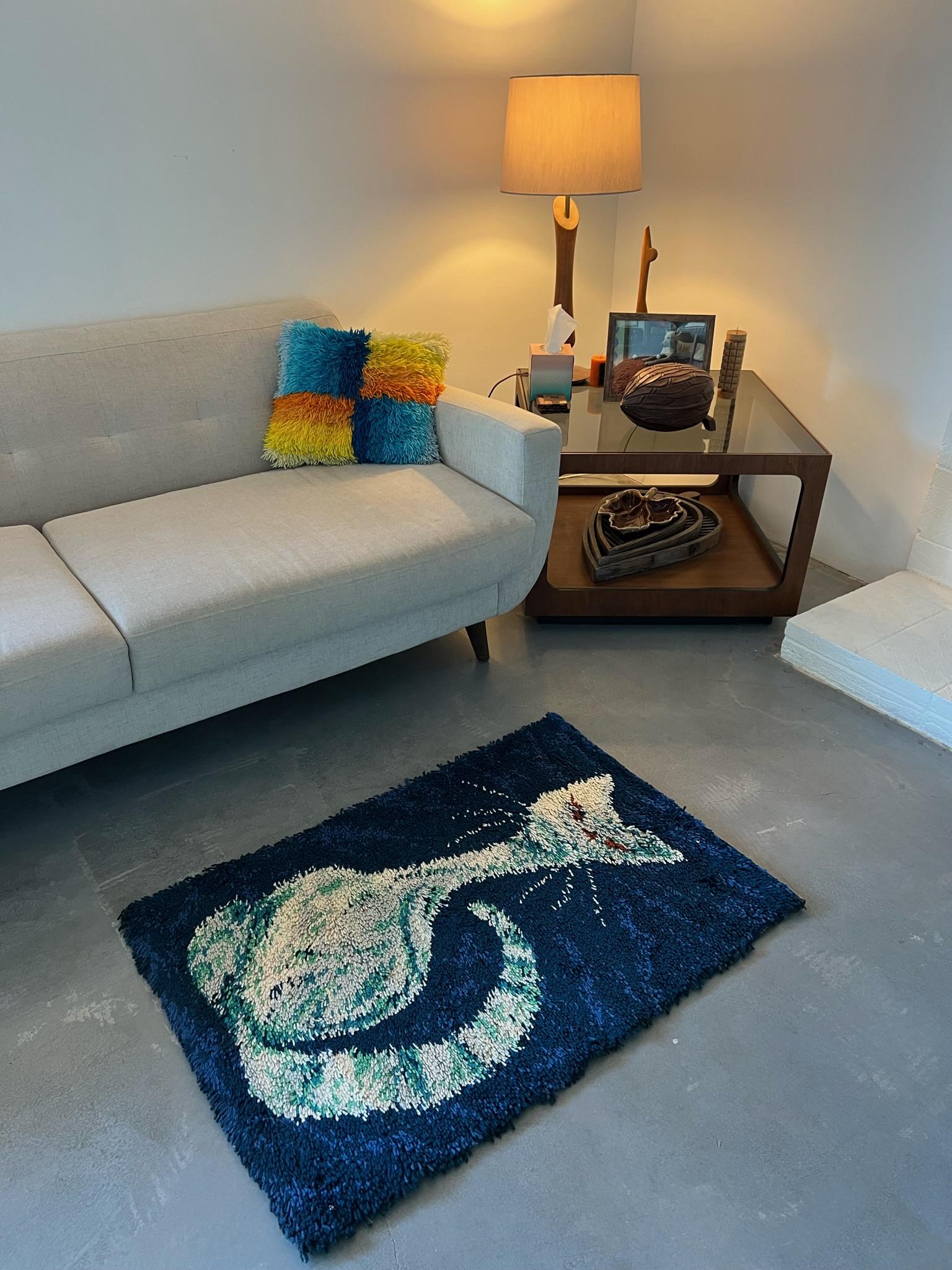Autrichien Tapis Rya AIDA des années 60, turquoise, bleu et vert chat, moderne, non numéroté, du milieu du siècle dernier en vente