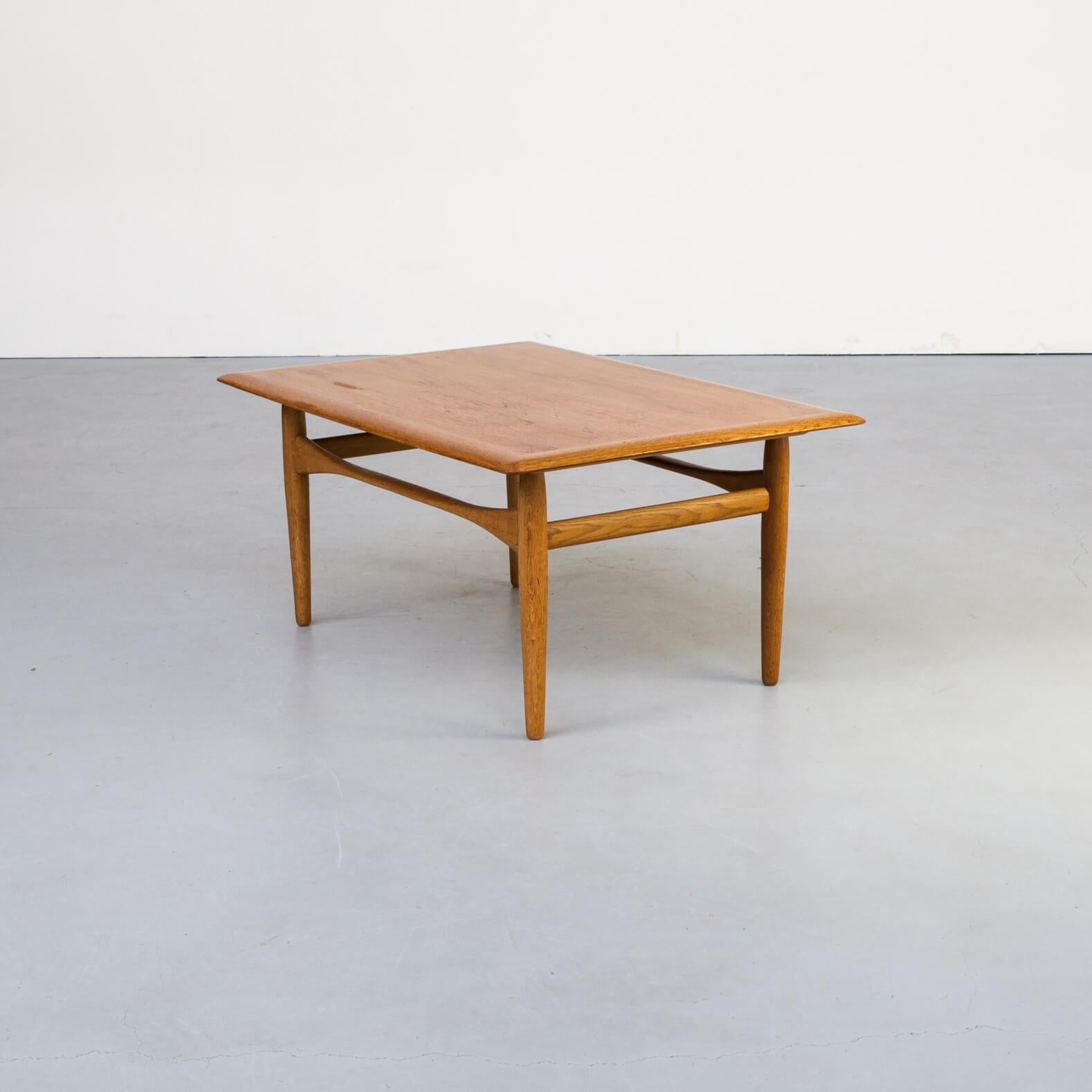 Mid-Century Modern 1960s Aksel Bender Madsen Table for Bovenkamp For Sale