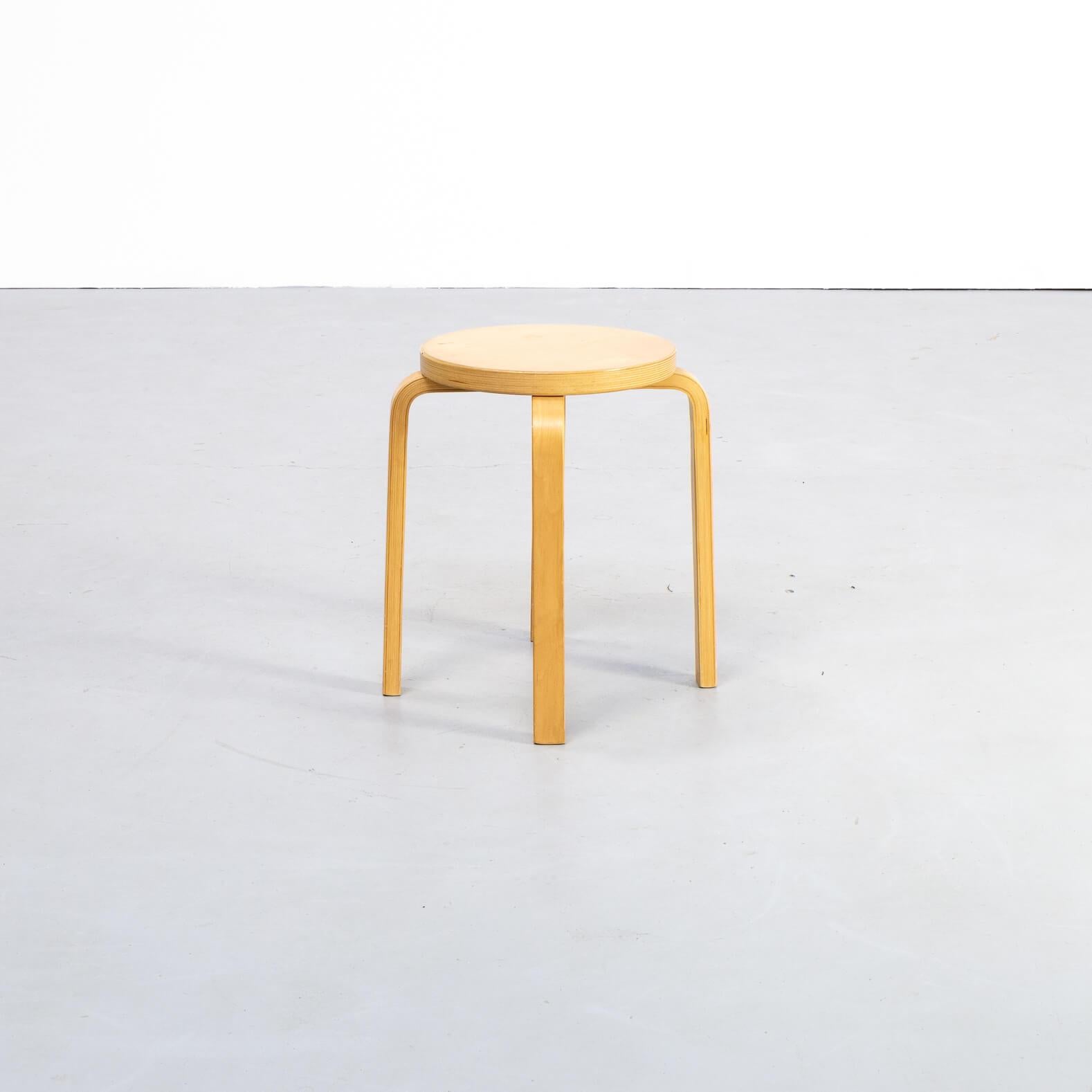 Aalto called the L-leg “the little sister of the architectural column,” and its arrival announced a break with longstanding traditions of furniture production. Patented by Aalto in 1933, this technique meant that the warm, organic qualities of wood