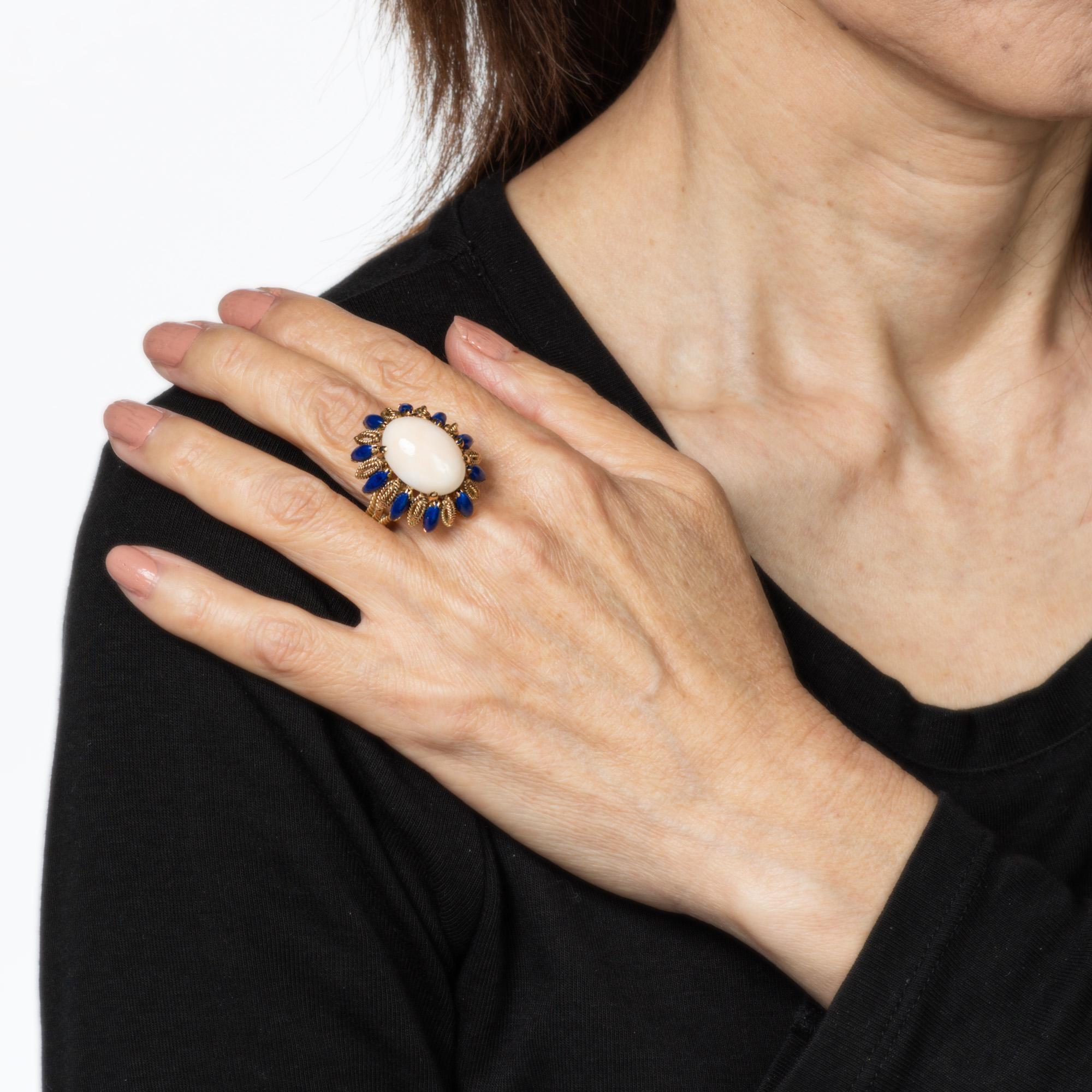 Women's 60s Angel Skin Coral Lapis Lazuli Ring Vintage 14k Gold Cocktail Jewelry For Sale