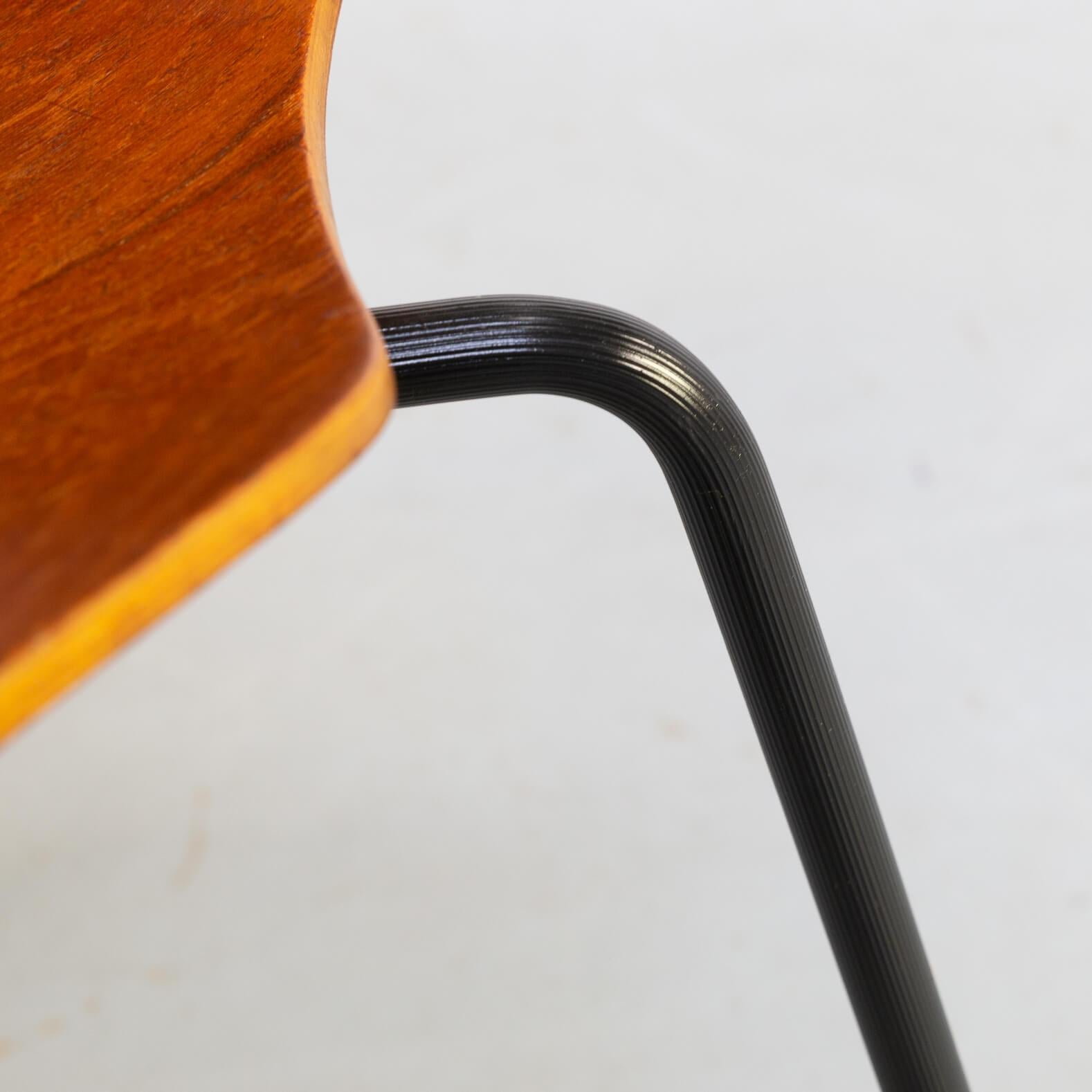 60s Arne Jacobsen ‘hammer’ Chair for Fritz Hansen Set/4 For Sale 5