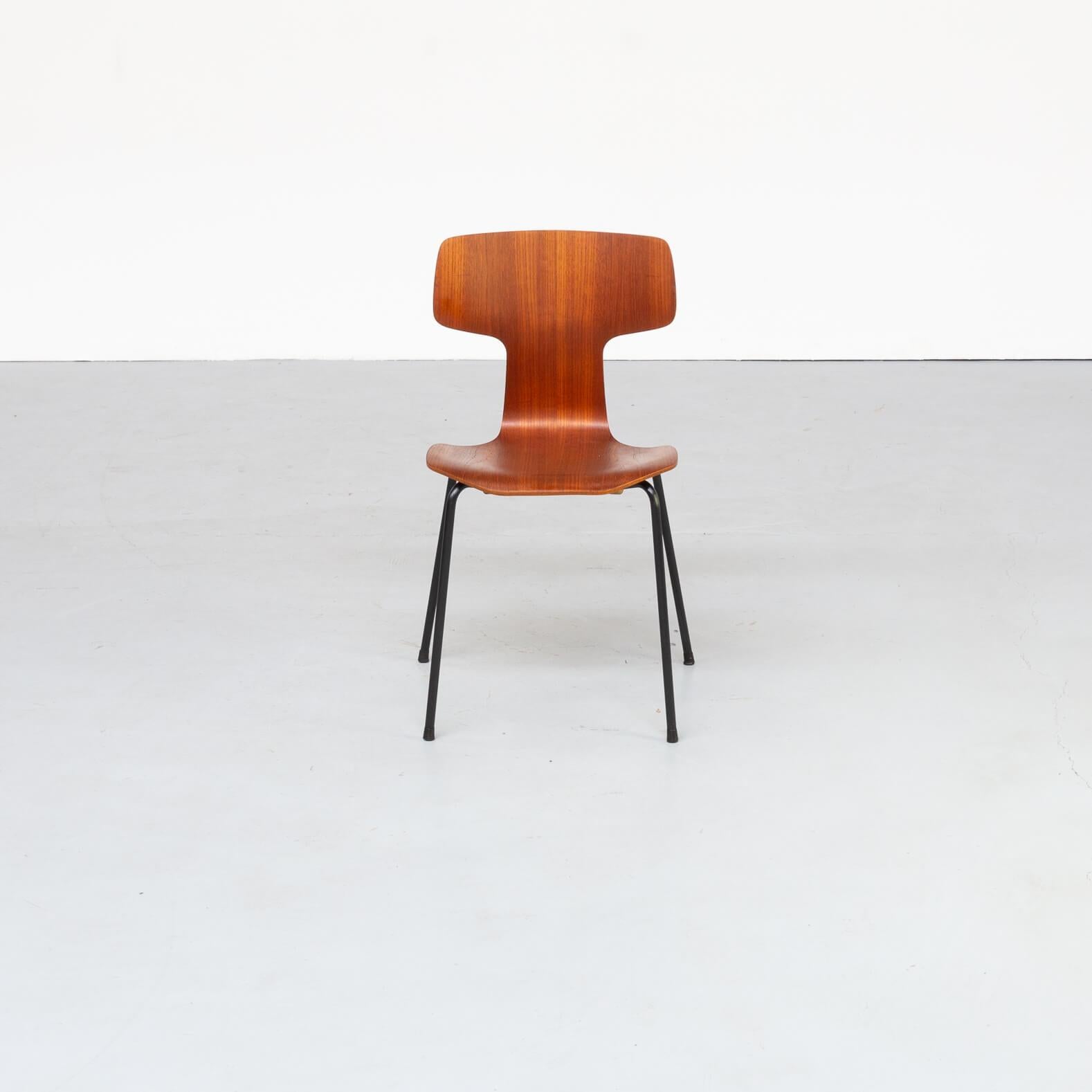 60s Arne Jacobsen ‘hammer’ Chair for Fritz Hansen Set/4 In Good Condition For Sale In Amstelveen, Noord