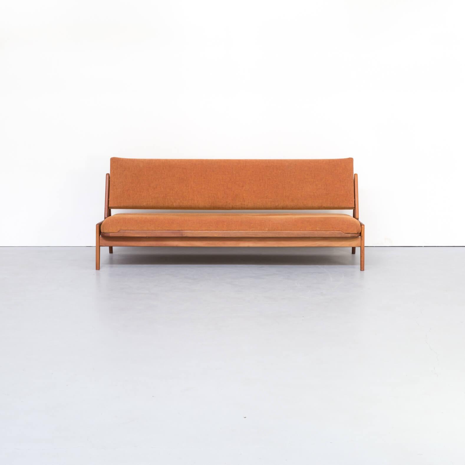 1960s Arne Wahl Iversen daybed sofa for Komfort, Denmark. Danish architect-designer Arne Wahl Iversen can be counted among a significant number of Mid-Century Modern Scandinavian designers whose works, despite a scarcity of biographical information,