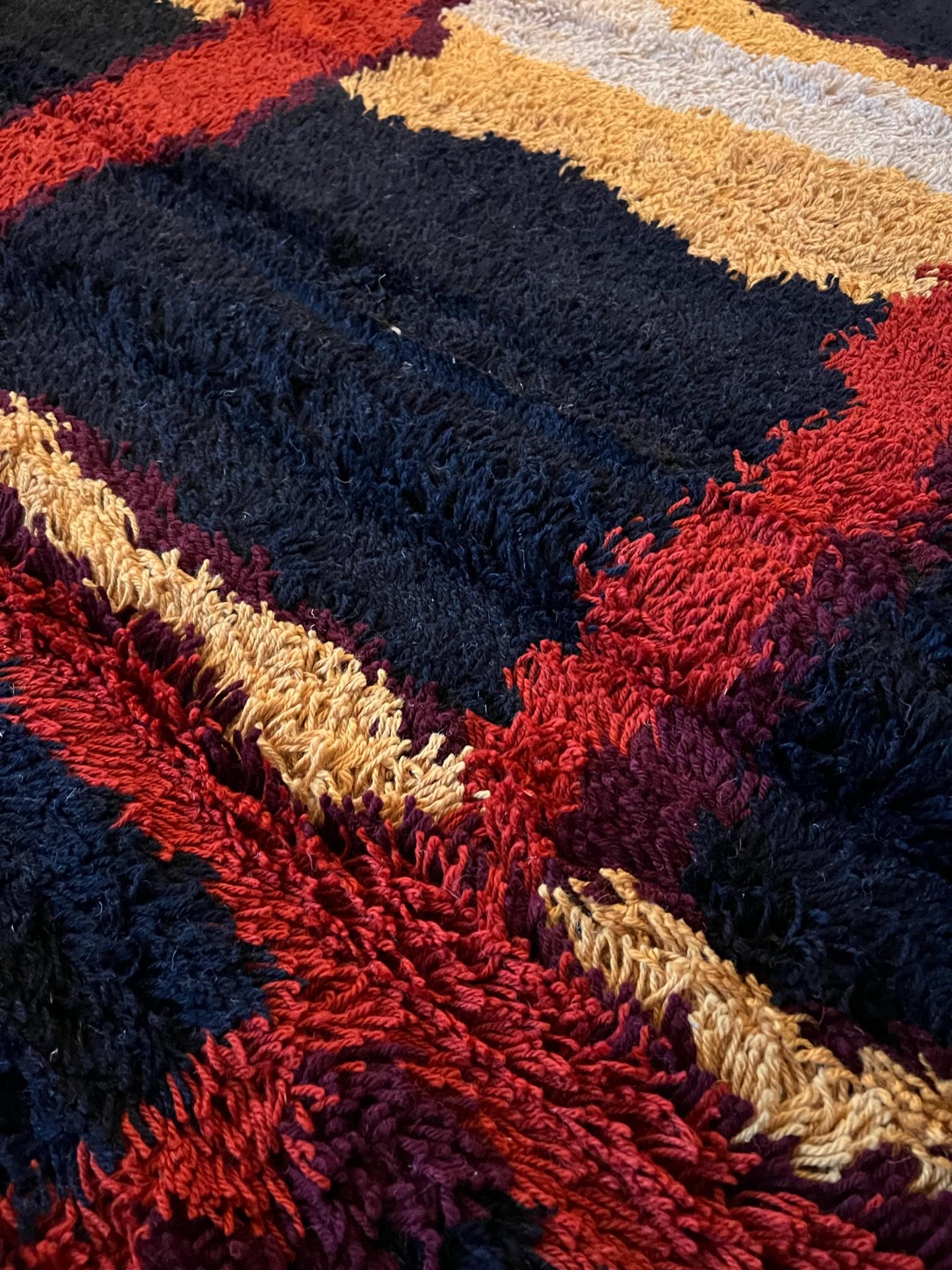 Lana BELLE RYA Linear Lines Coral UNUSED Mid Century Modern Danish Rug Wool degli anni '60 in vendita