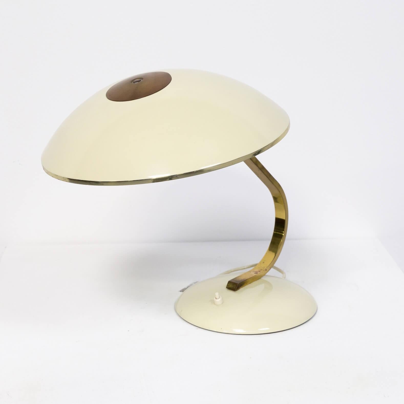 Metal 1960s Brass and Cream Table Lamp in the Style of Stilnovo For Sale