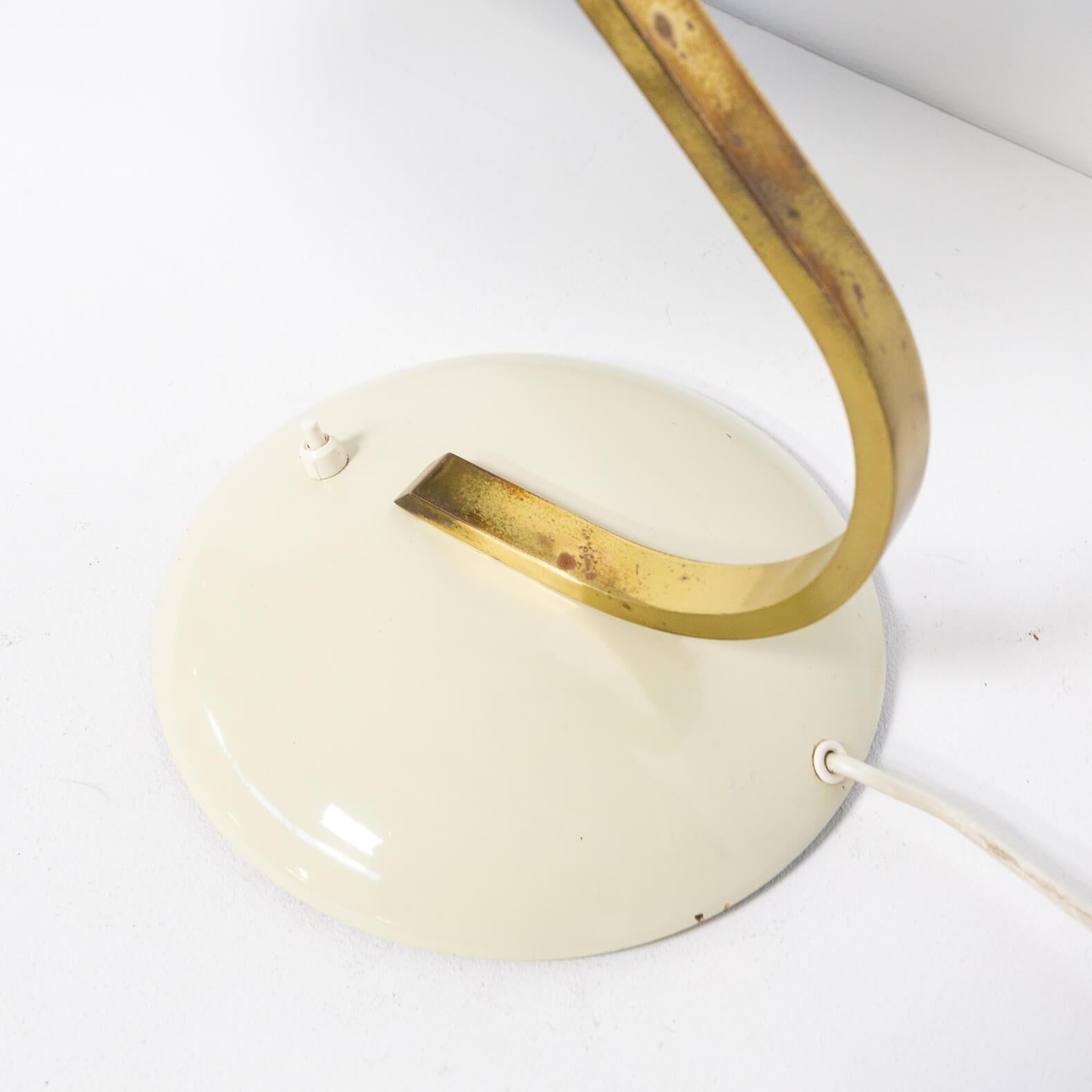 1960s Brass and Cream Table Lamp in the Style of Stilnovo For Sale 1