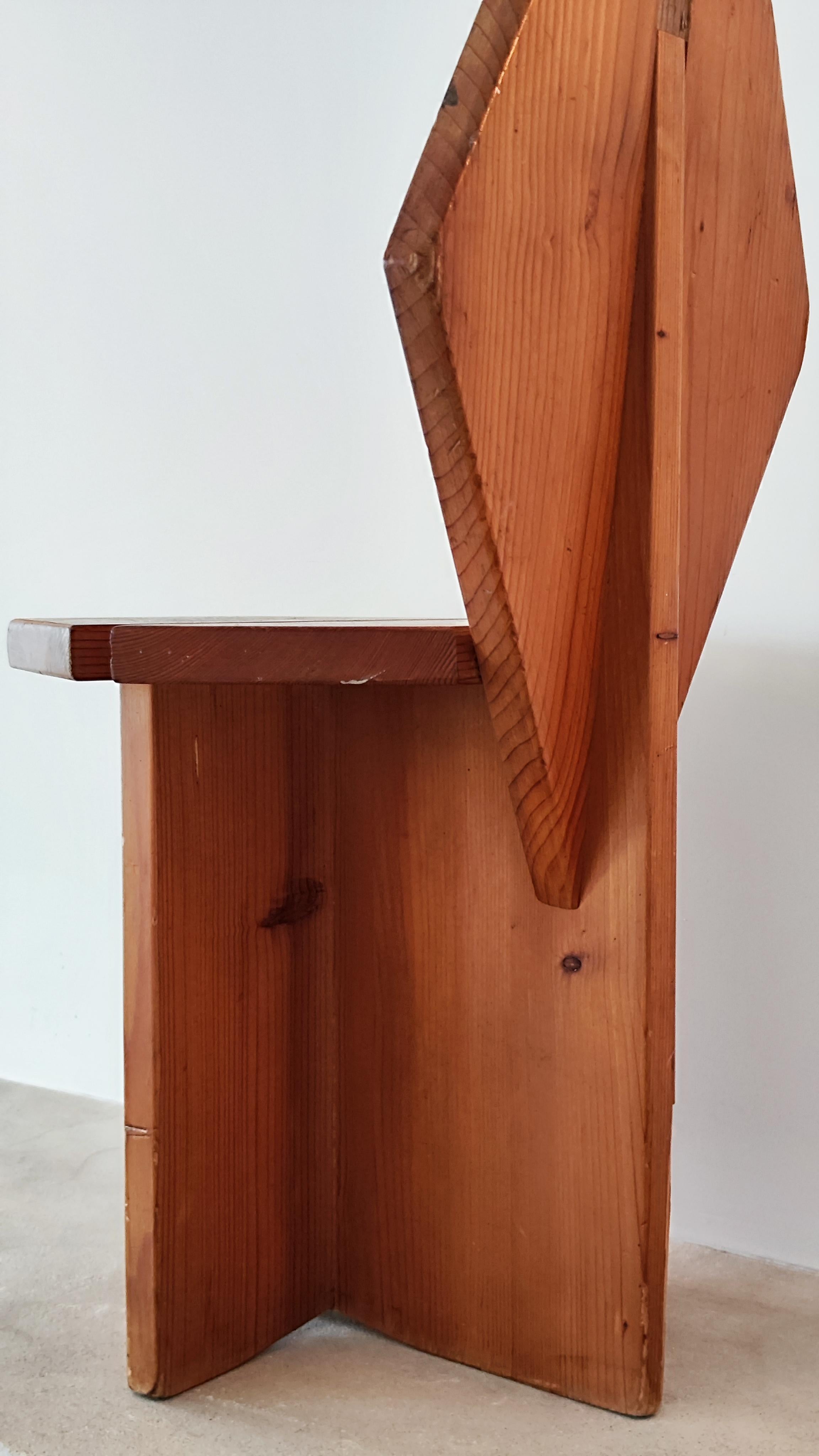 Chaise en pin brutaliste des années 60, France, Méribel - René Martin pour Charlotte Perriand 7
