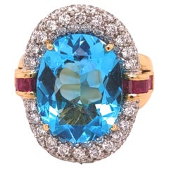 60er Jahre Bulgari Goldring mit blauem Topas, Diamanten und Rubinen