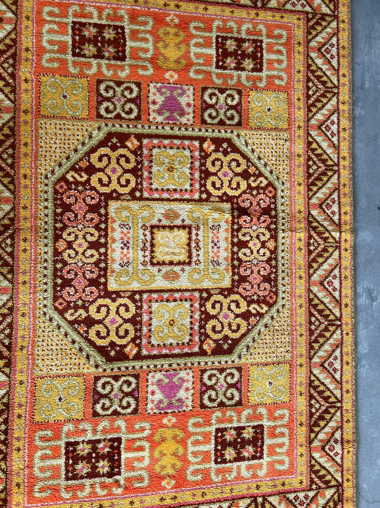 60s CASPIAN Octagon Loop Pile Wool UNUSED Mid Century Modern Caucasian Kazak Rug For Sale 7