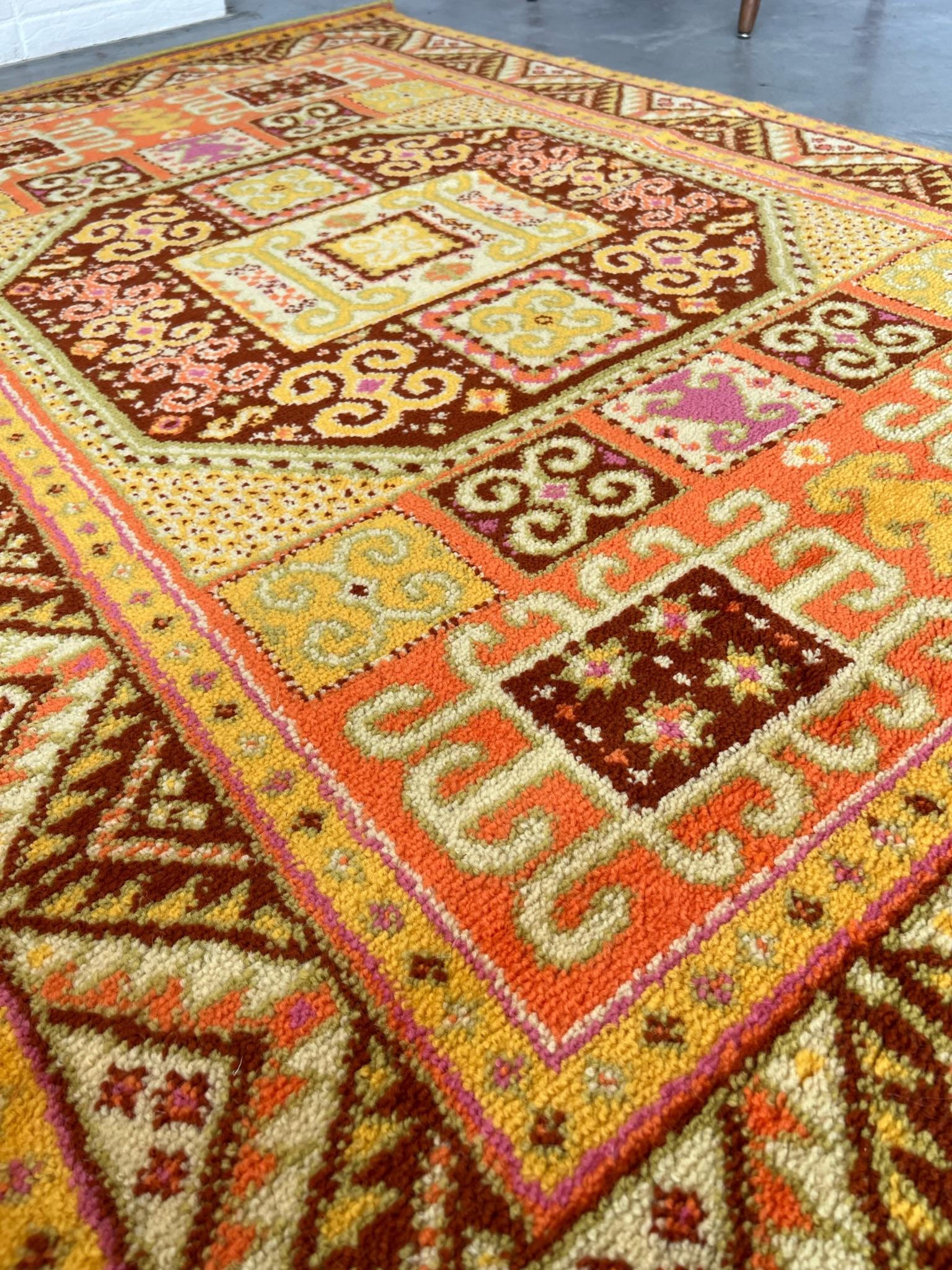 60s CASPIAN Octagon Loop Pile Wool UNUSED Mid Century Modern Caucasian Kazak Rug For Sale 4