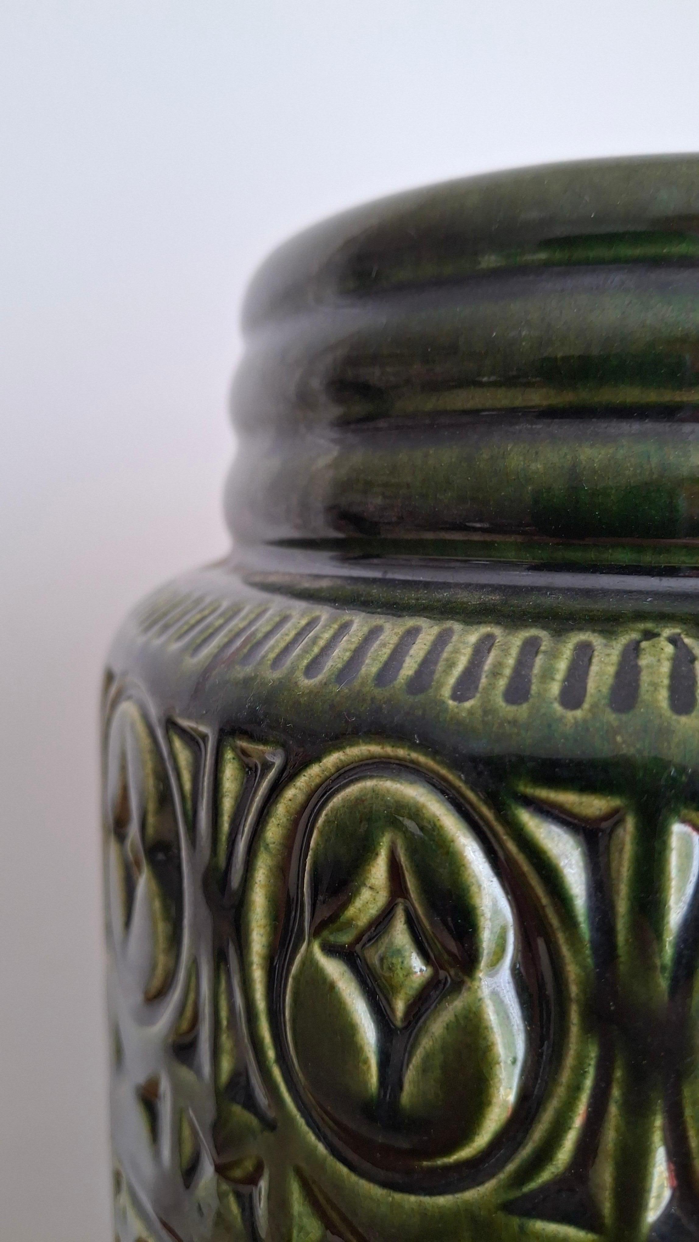 Milieu du XXe siècle VASE en céramique des années 60 en vente