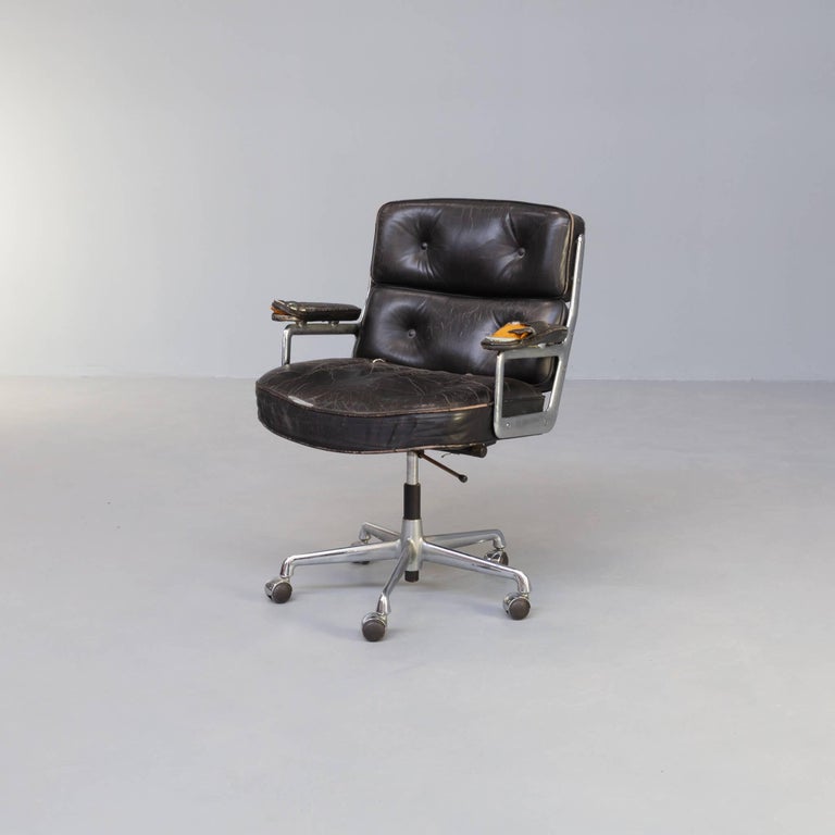 60s Charles and Ray Eames Original 'Lobby Chair' Es 104 for Herman Miller  For Sale at 1stDibs