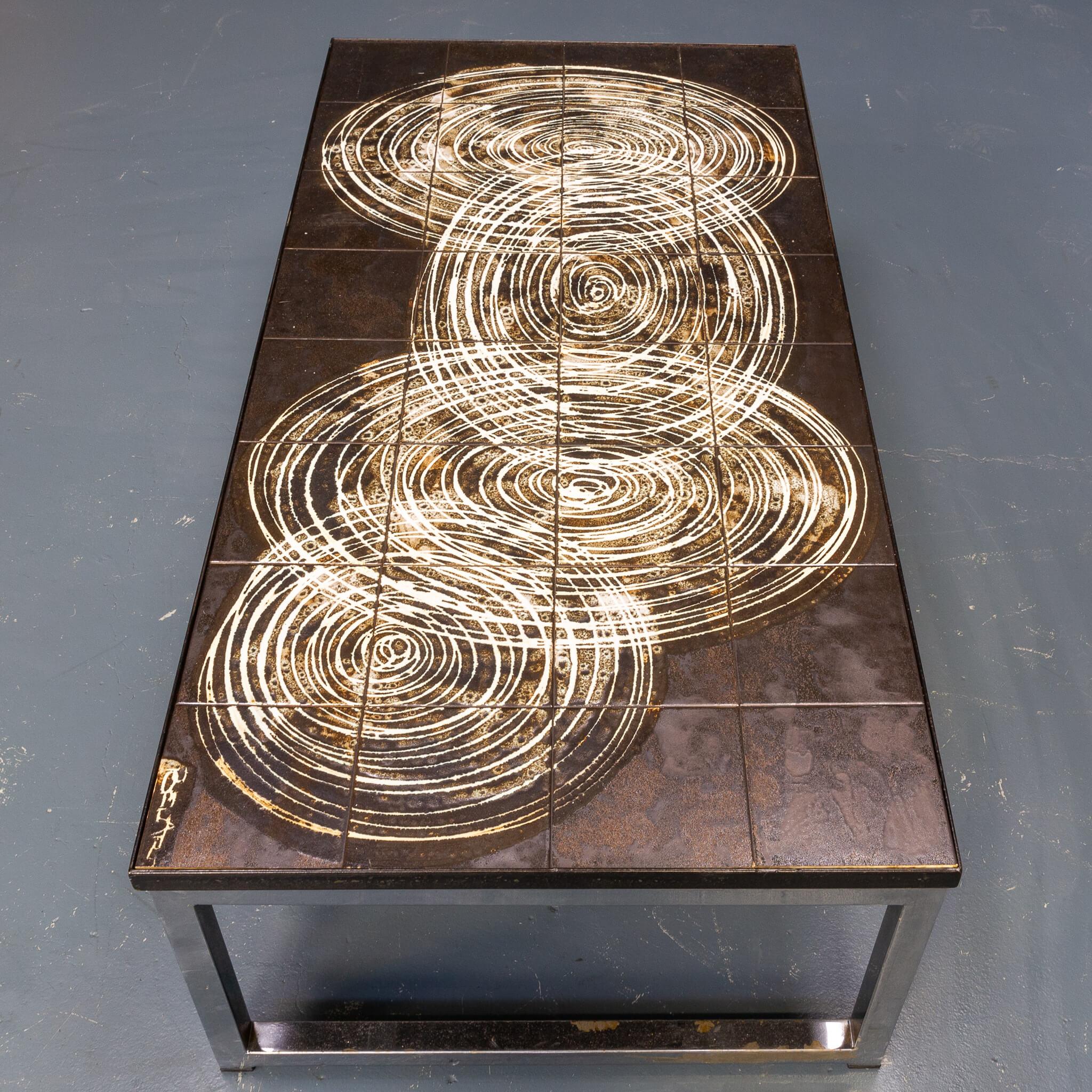 Mid-20th Century 60s coffee table ‘model B’ by J. Belarti For Sale