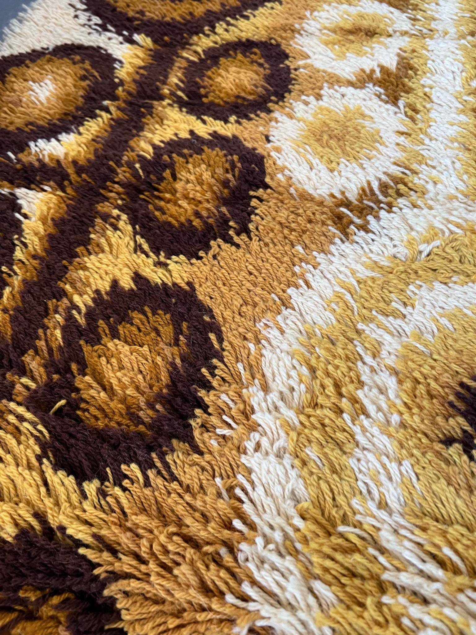 60's DANIA TAEPPER Circles Brown Yellow UNUSED Mid Century Danish Rya Rug Modern For Sale 1