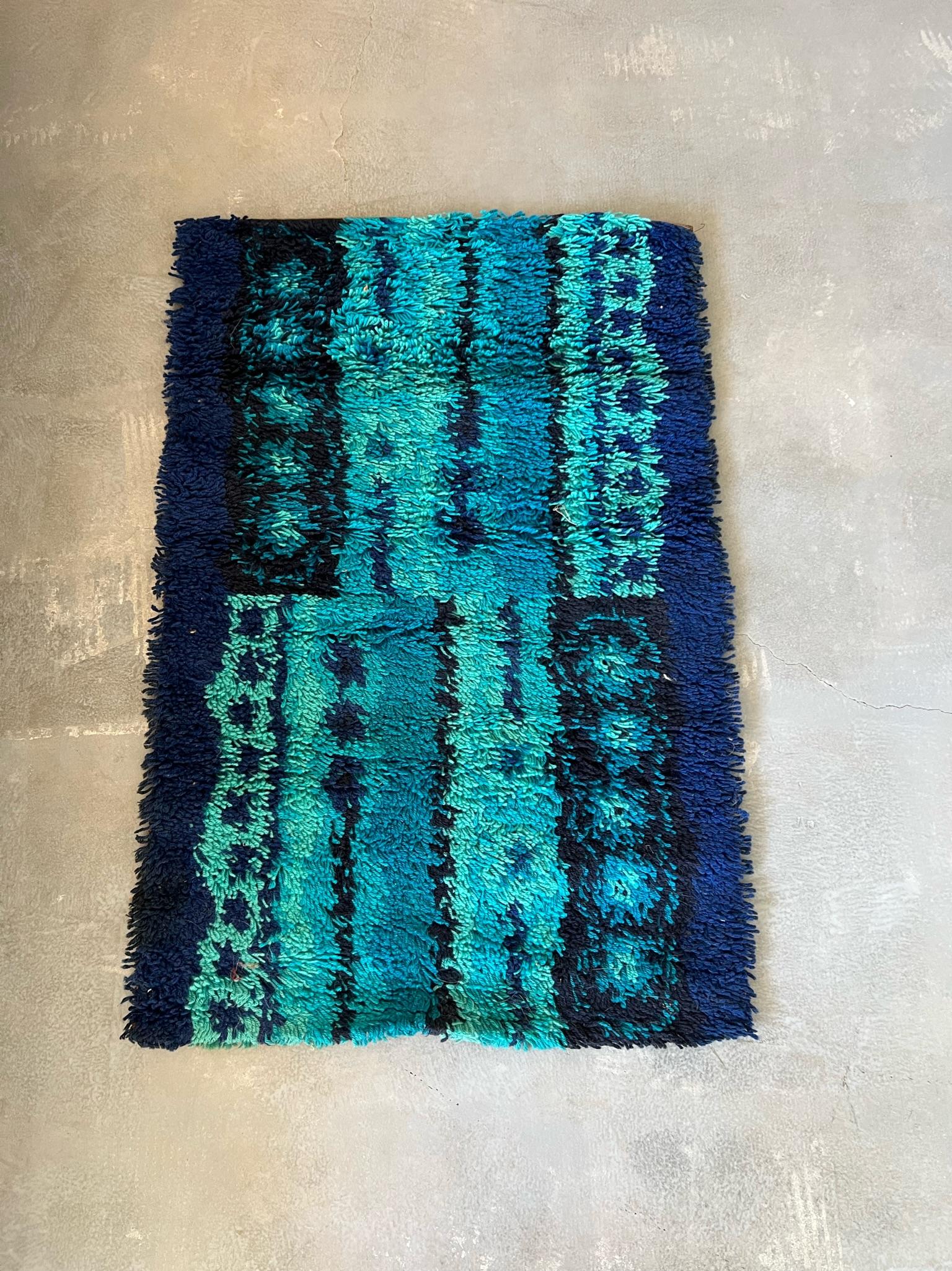 DANIA TAEPPER Mid Century Modern Geometrischer dänischer Blues UNUsed dänischer Rya-Teppich, 60er Jahre (Mitte des 20. Jahrhunderts) im Angebot