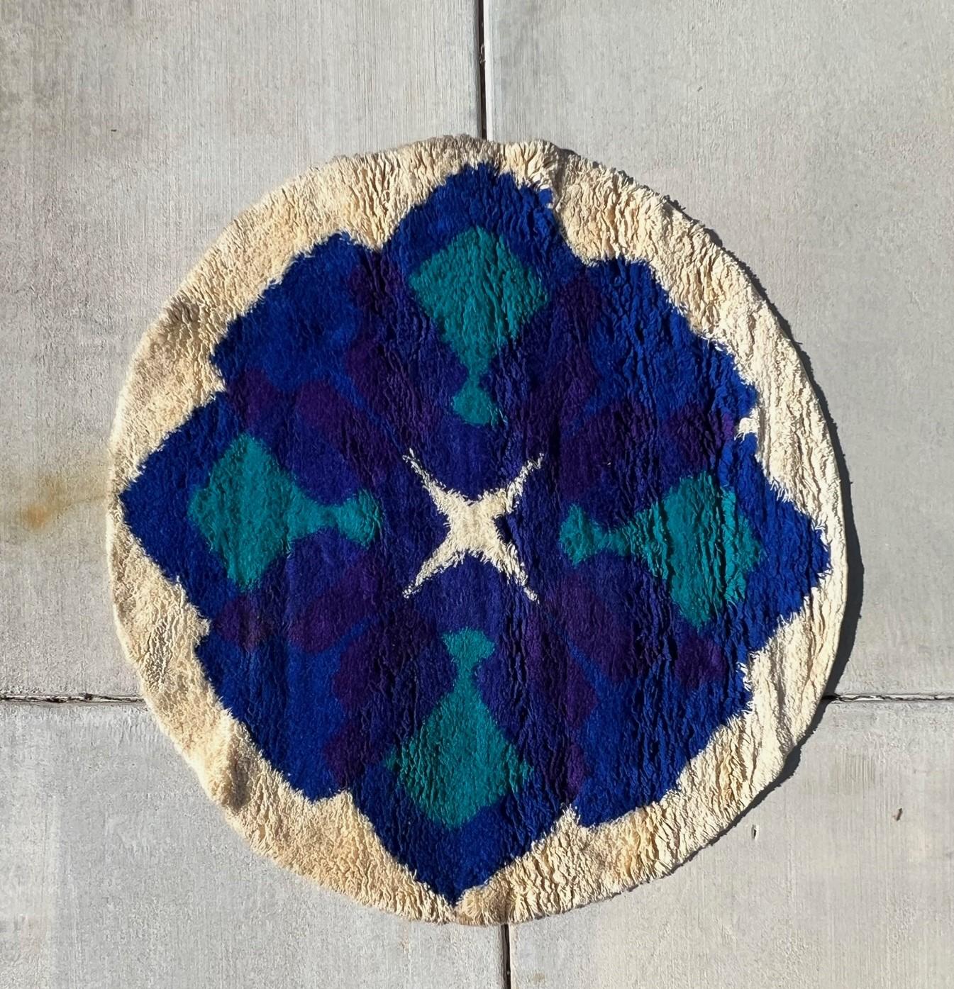 Da una collezione pazzesca che è stata conservata per decenni!
Tappeti vintage anni '60/'70 tutti nuovi e non usati!

Tappeto Dania Taepper Rotondo Blues Crema Rya

Creatore: Dania Taepper

100% Autentico!!!



Condit: Nuovo senza etichette,
