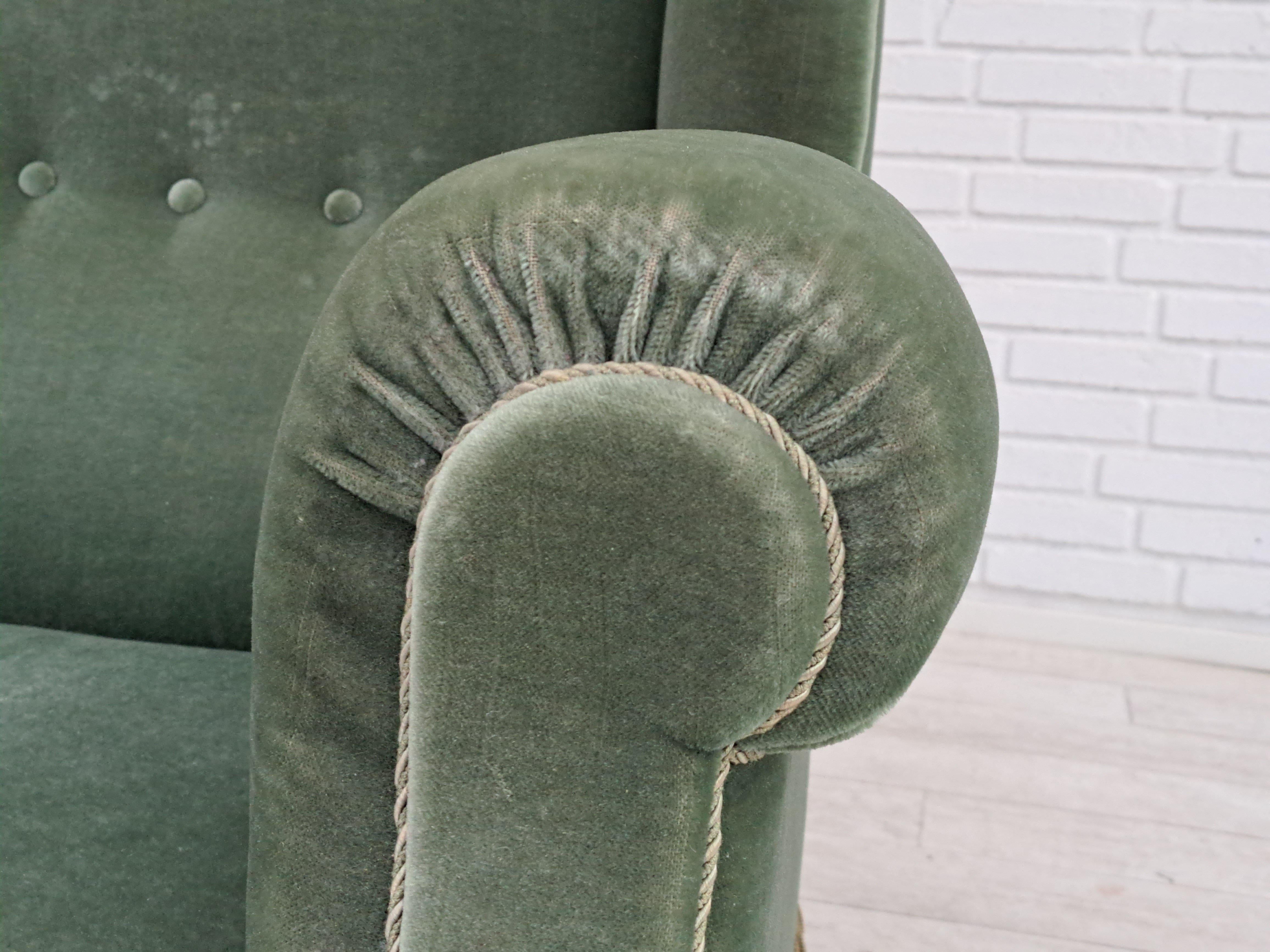 1960s, Danish design by Fritz Hansen. Relax lounge chair, original very good condition, no smells. Light green velour. Oak wood legs, brass springs in the seat. Very comfortable. Made in about 1960 by Danish furniture manufacturer Fritz Hansen.