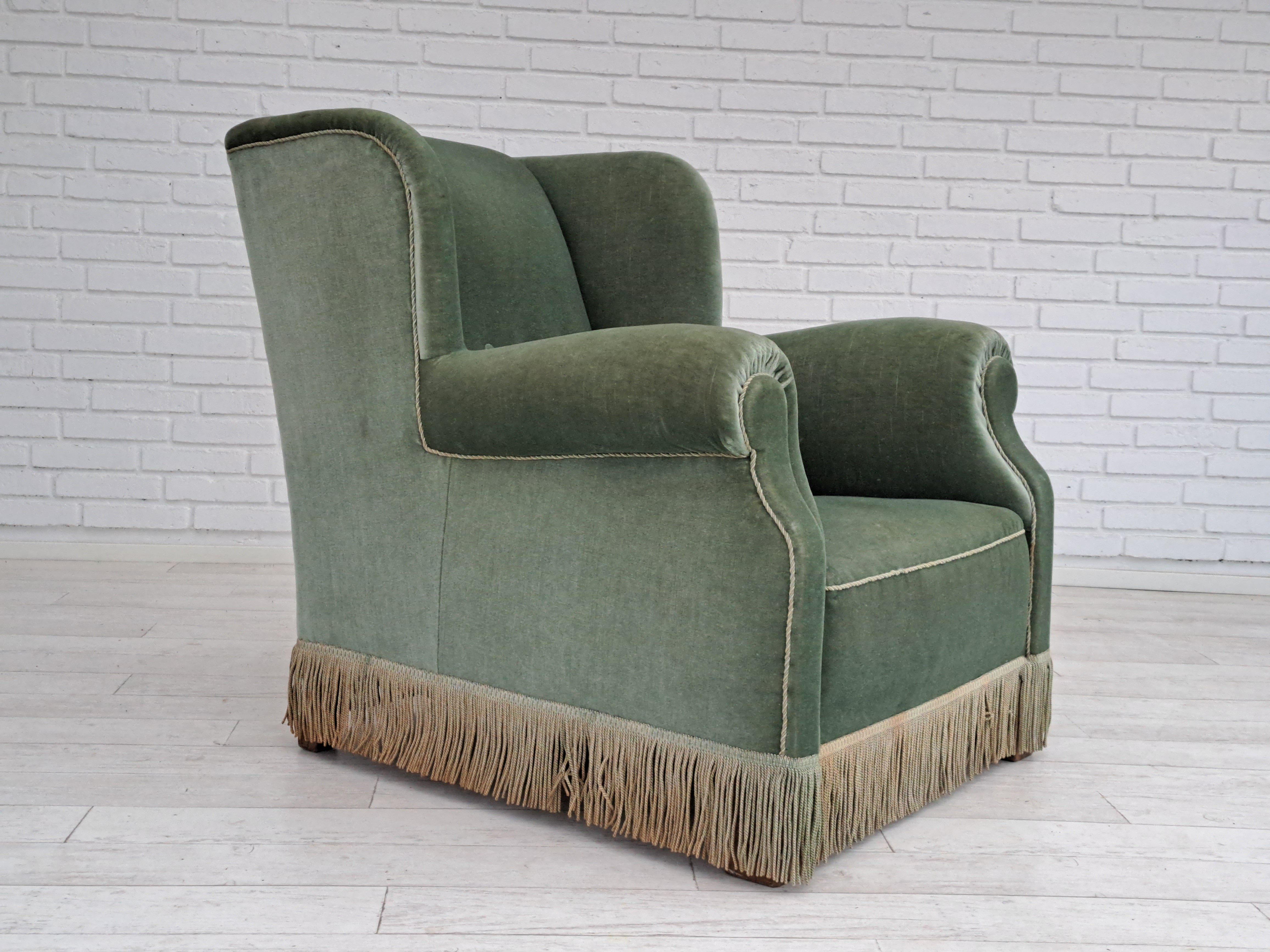 60s, Danish Design by Fritz Hansen, Relax Lounge Chair, Original Condition In Good Condition For Sale In Tarm, 82