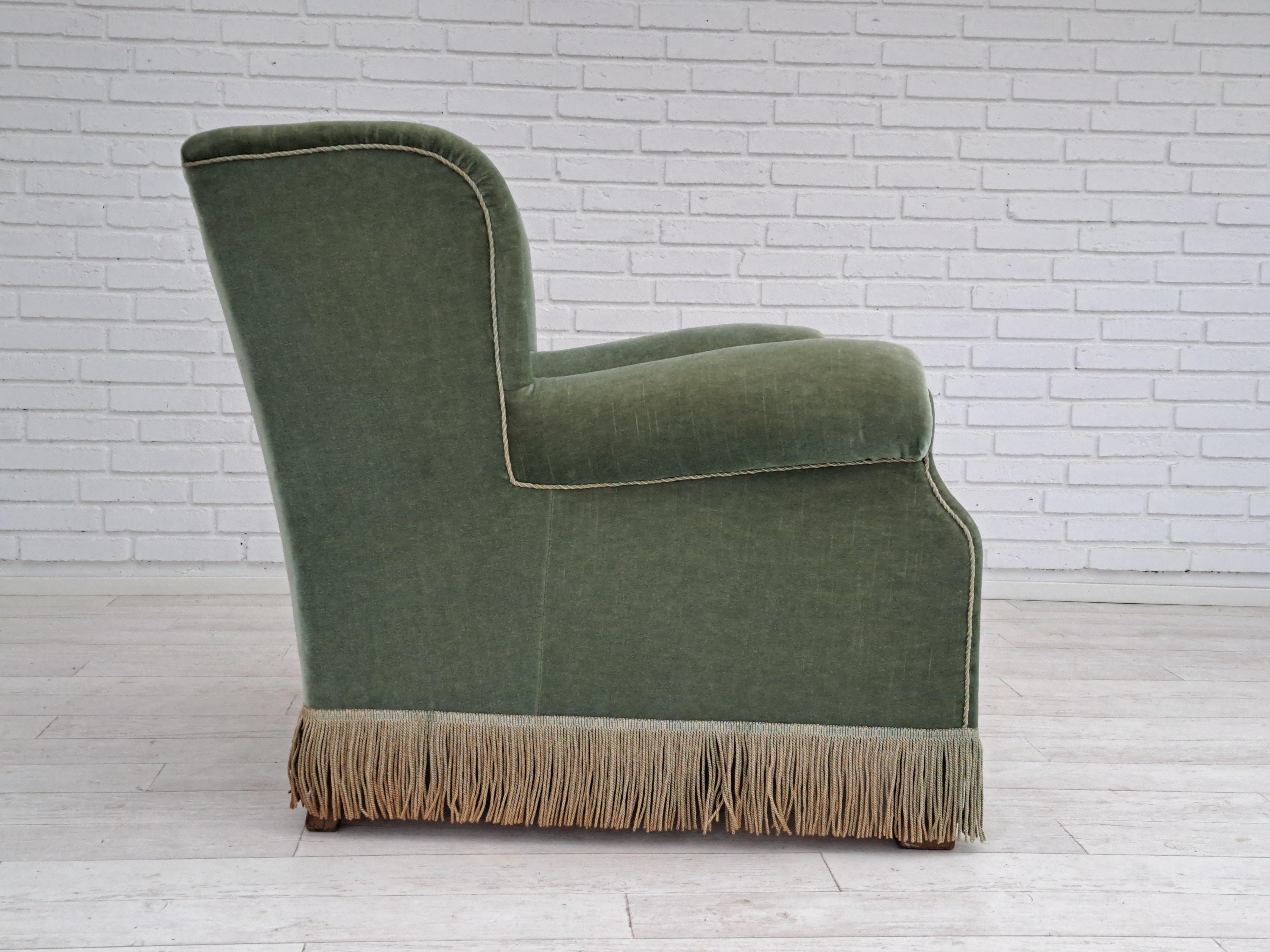 Mid-20th Century 60s, Danish Design by Fritz Hansen, Relax Lounge Chair, Original Condition For Sale