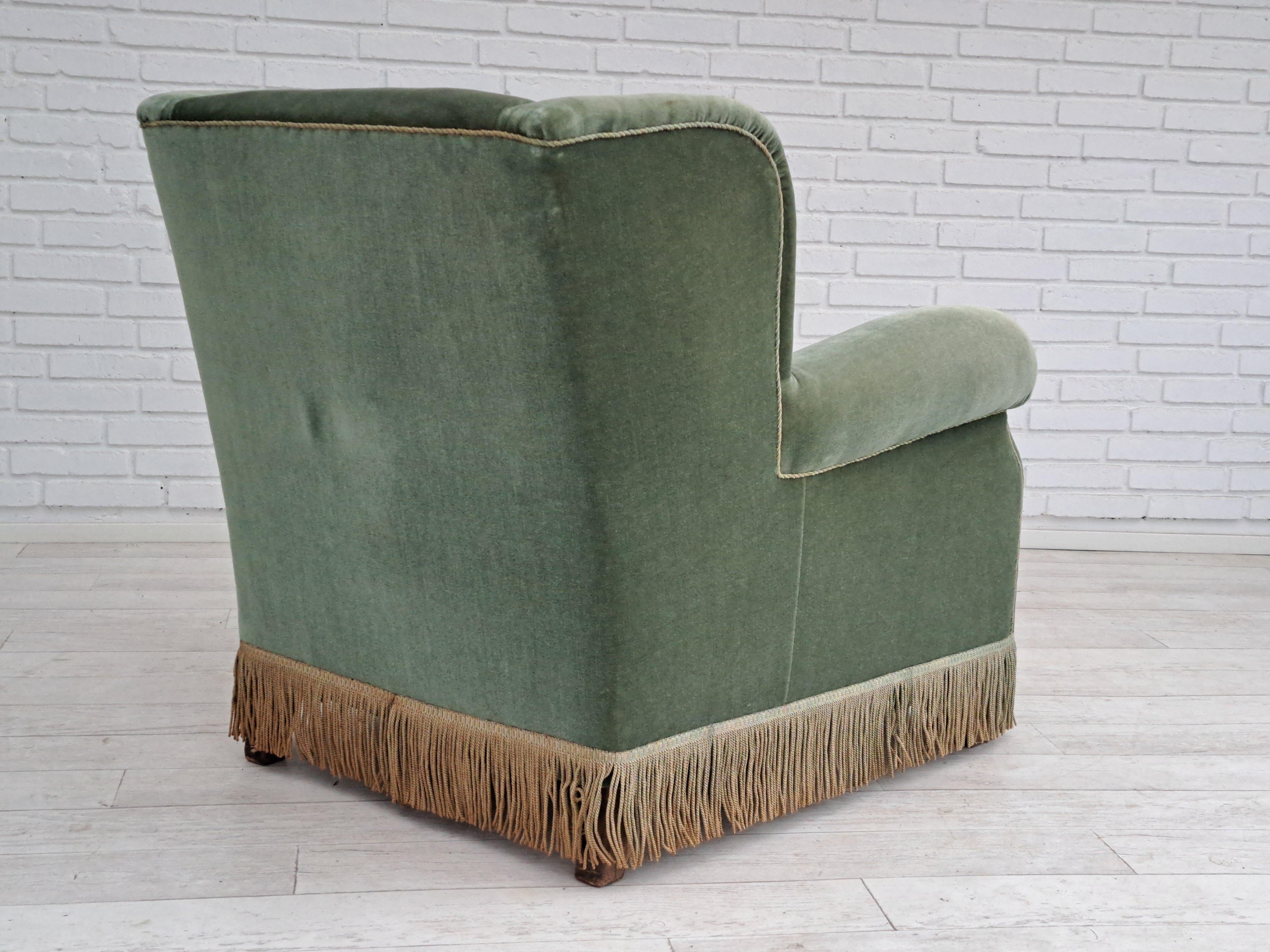60s, Danish Design by Fritz Hansen, Relax Lounge Chair, Original Condition For Sale 1