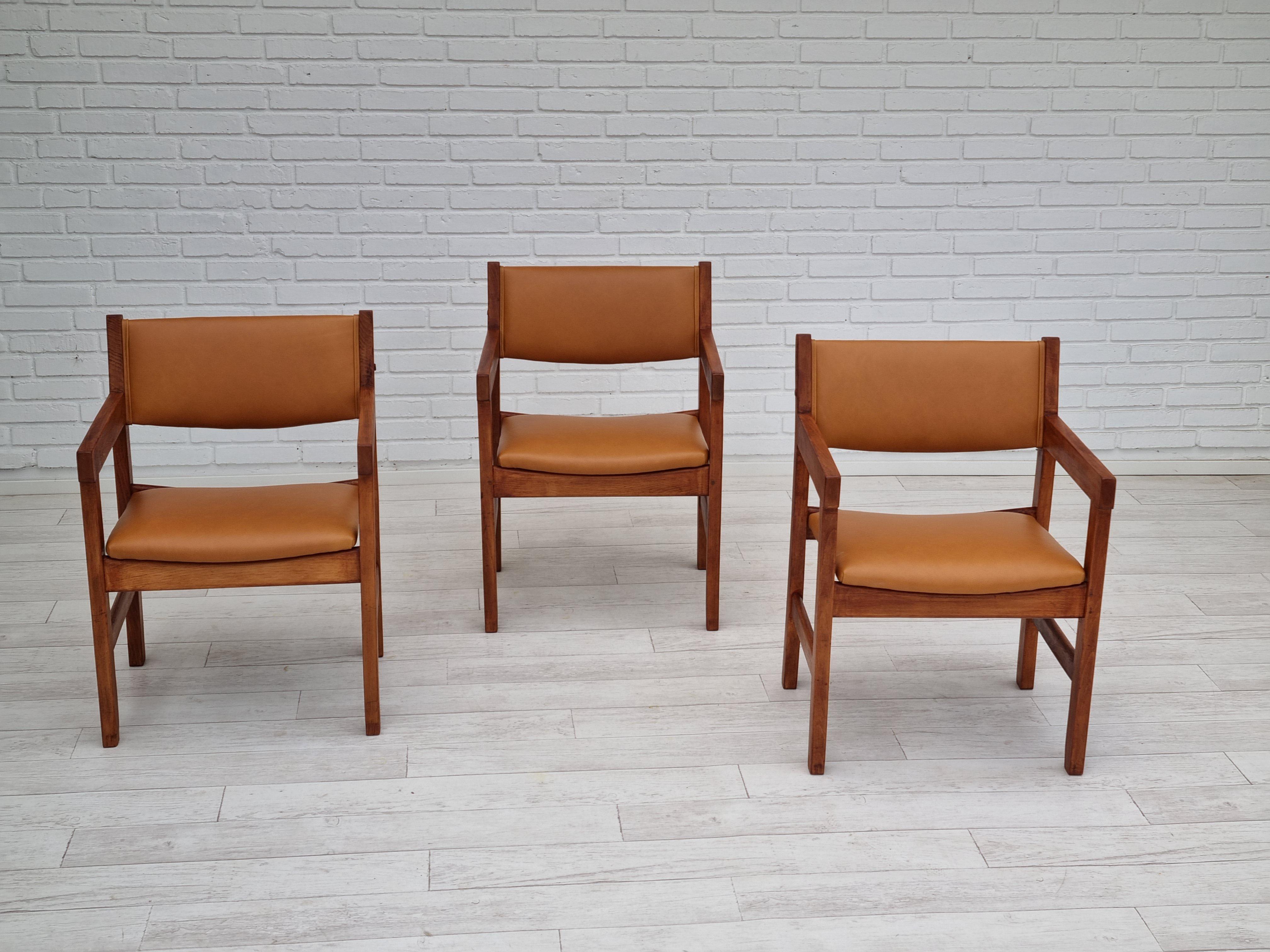 60s, Danish design, H.J.Wegner, set of 3 armchairs, refurbished, leather, wood In Good Condition In Tarm, 82