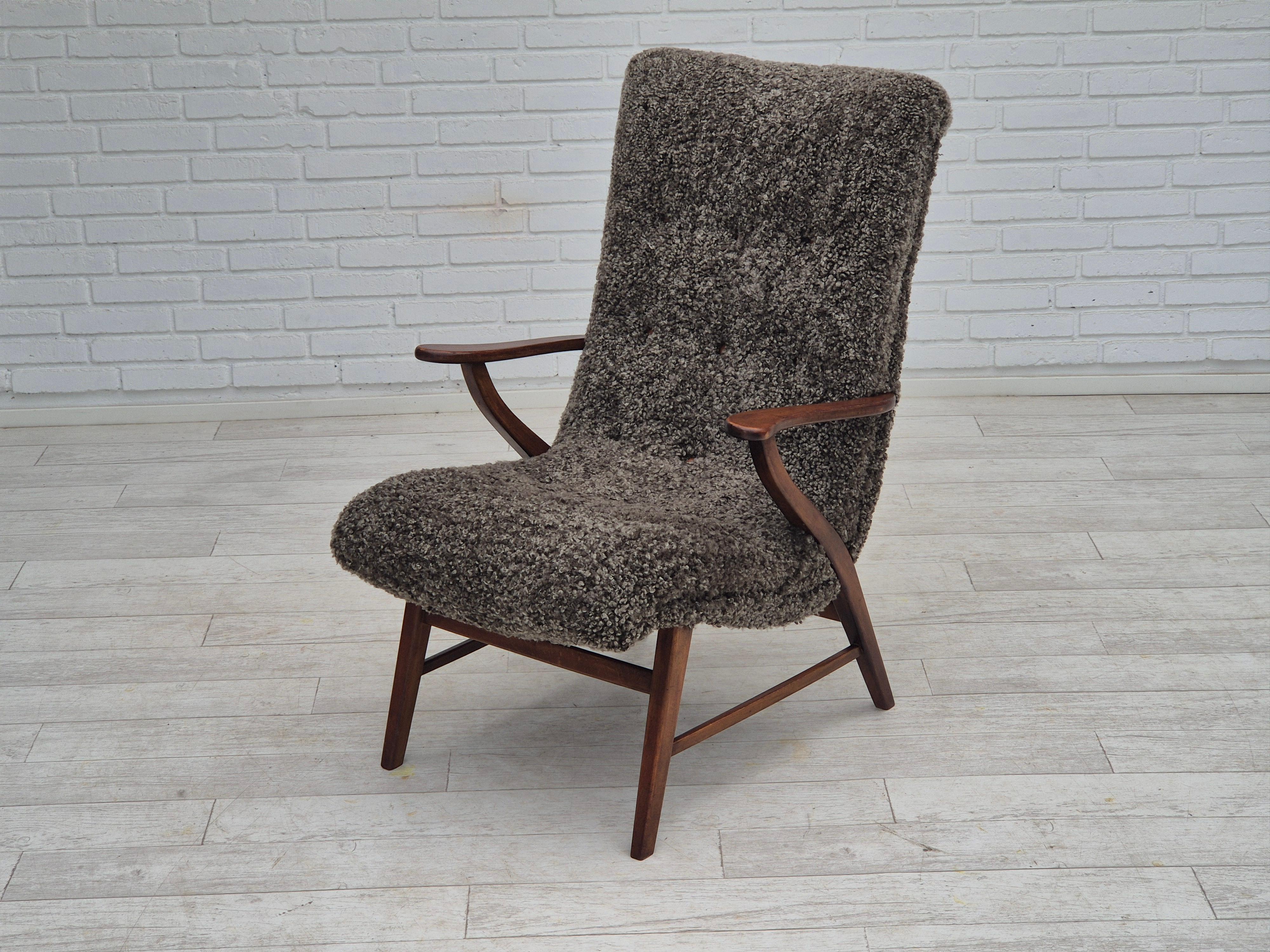 Anni '60, design danese, poltrona ristrutturata, vera pelle di pecora di qualità. in vendita 8