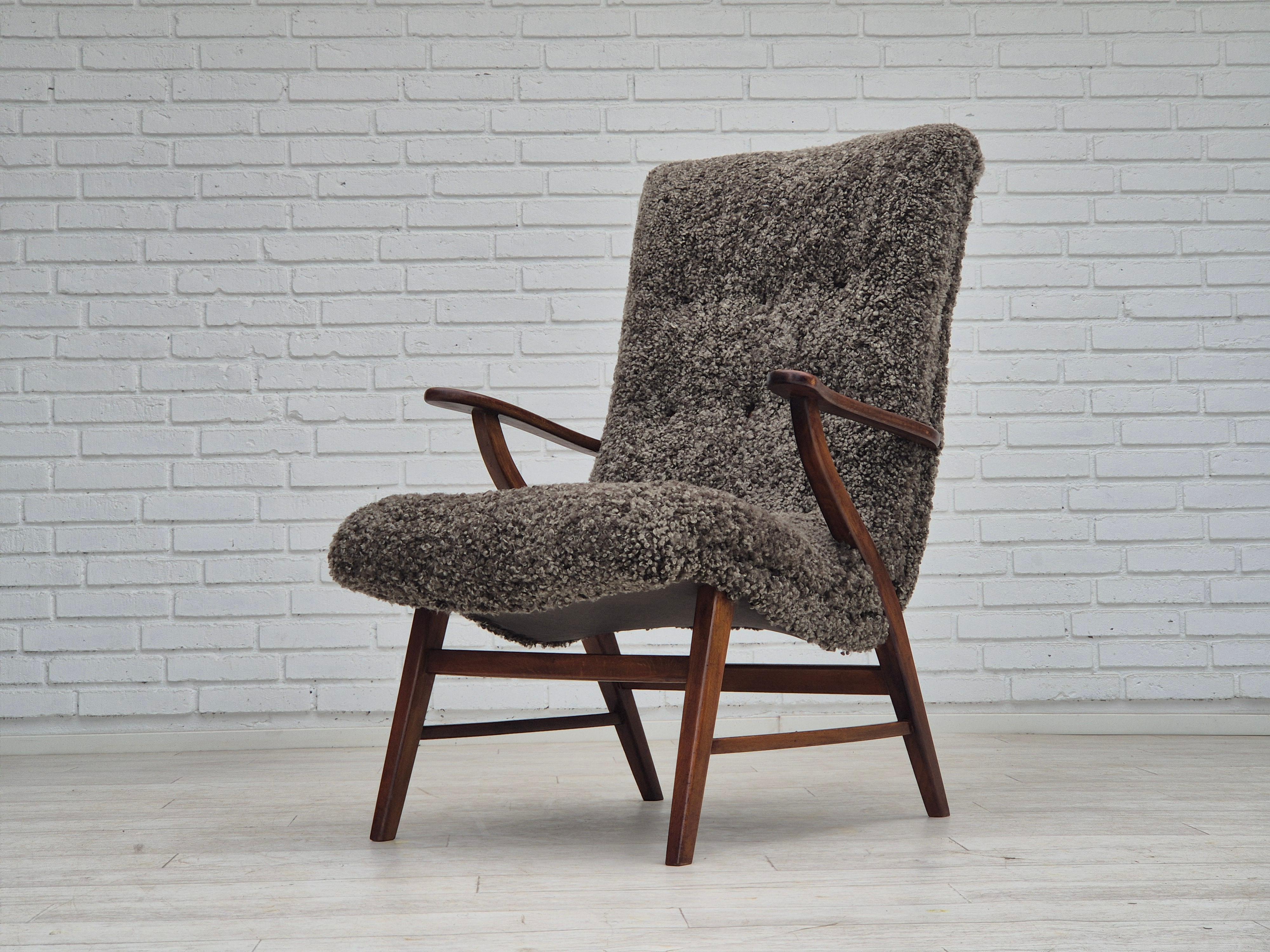 Anni '60, design danese, poltrona ristrutturata, vera pelle di pecora di qualità. in vendita 9