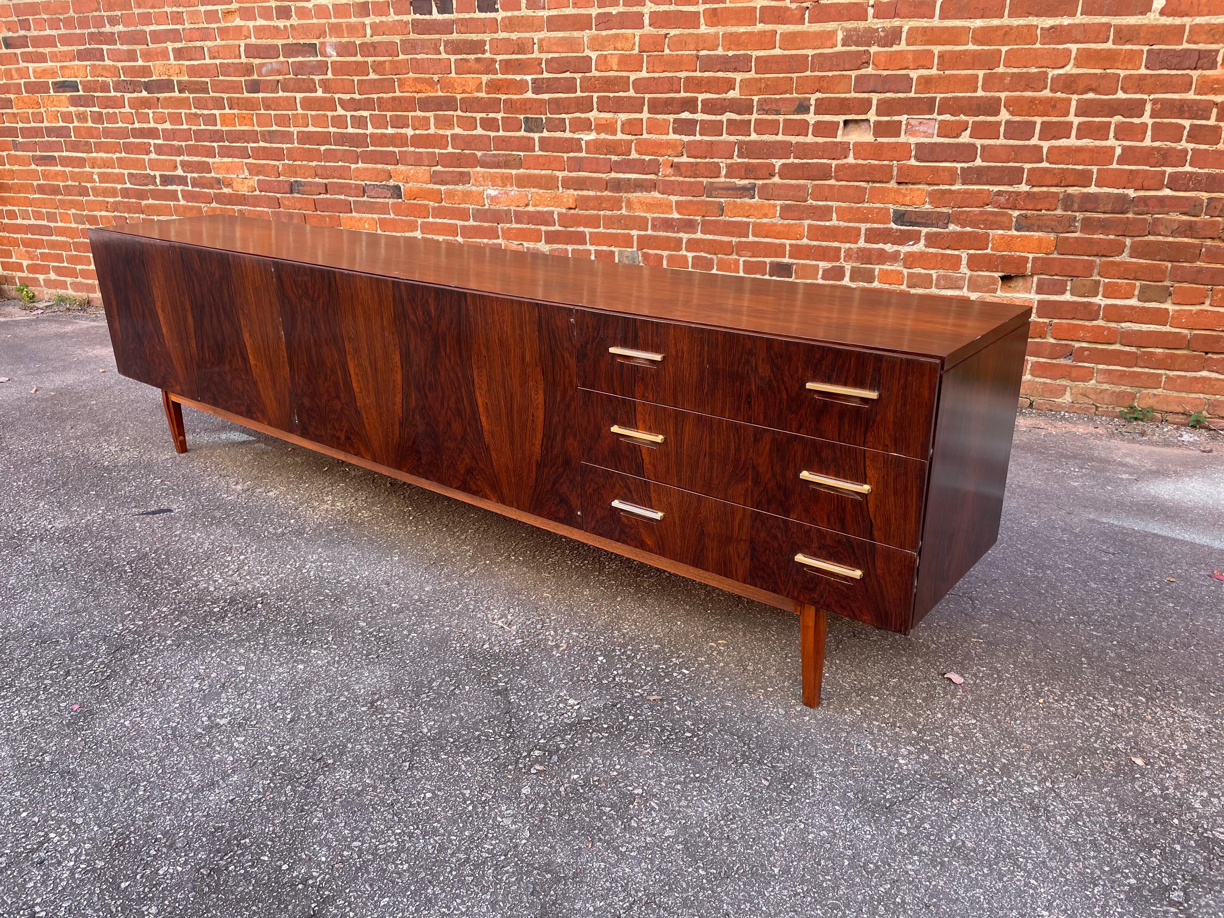 20th Century Danish Mid-Century Modern Monumental Rosewood Cradenza In Good Condition In Elloree, SC