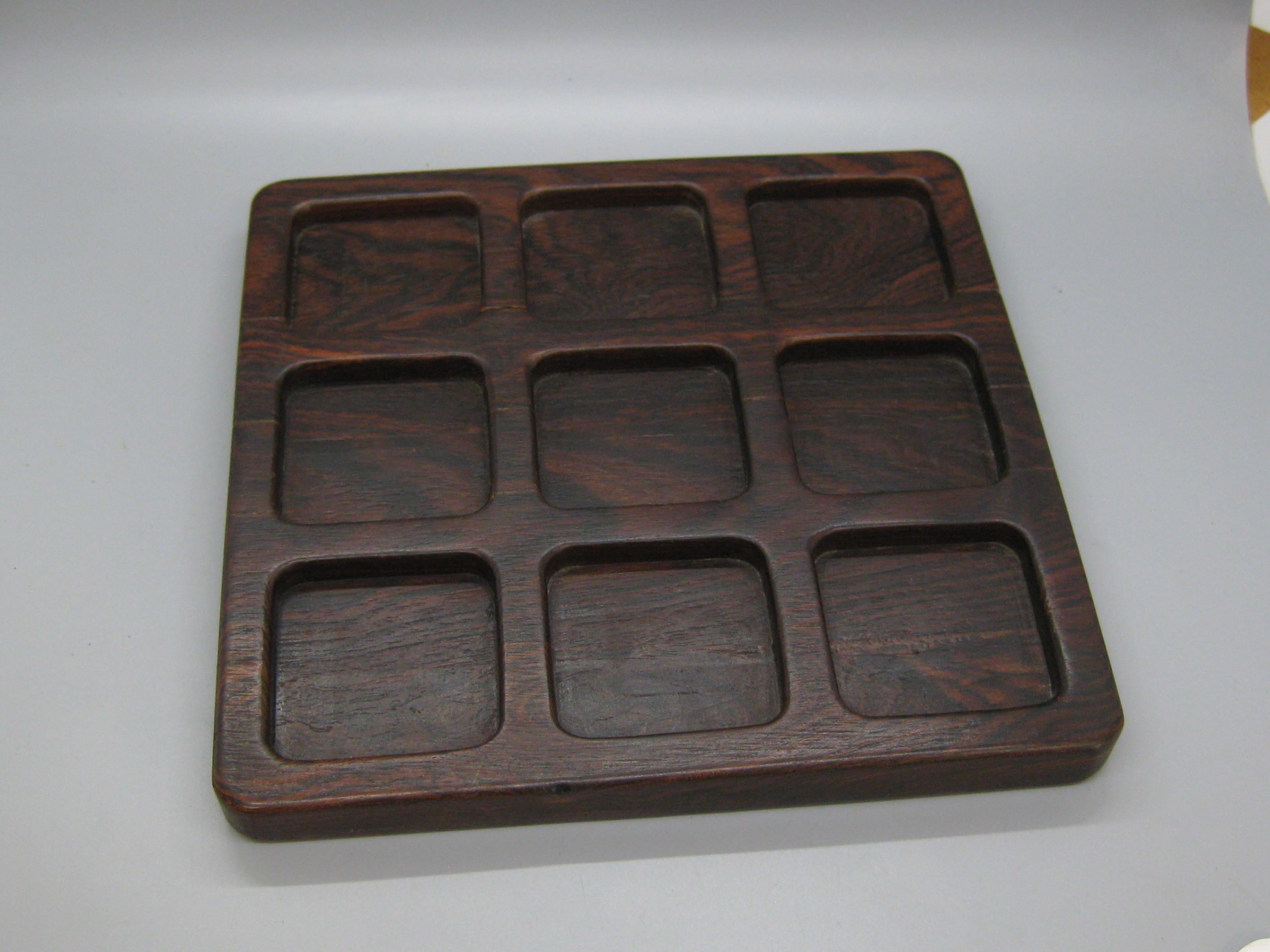 60's Don S Shoemaker for Senal Carved Rosewood Tic-tac-toe Game Mexico Sculpture In Good Condition For Sale In San Diego, CA