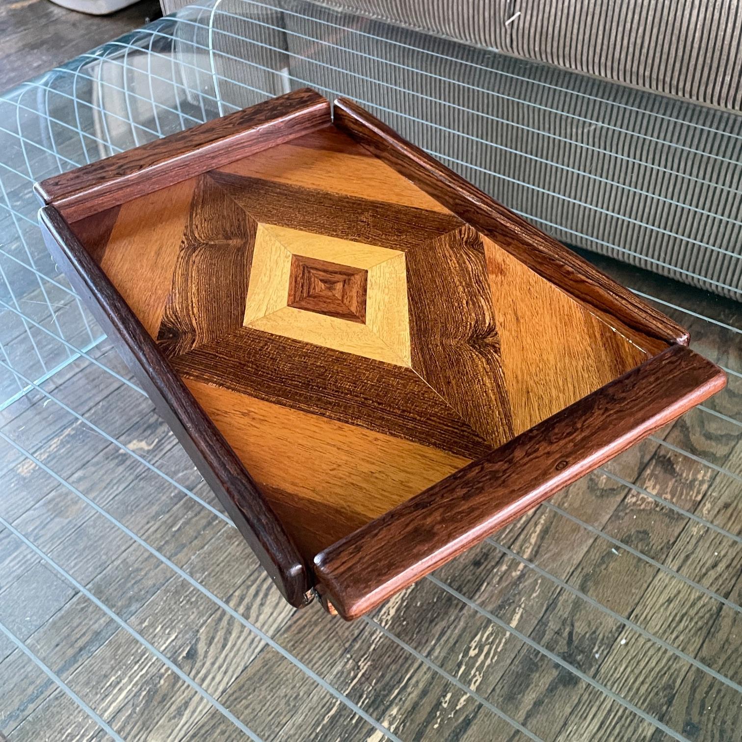60s Don Shoemaker Bandeja Madera dura mexicana exótica Diamante Motivo geométrico Artesano Mexicano en venta