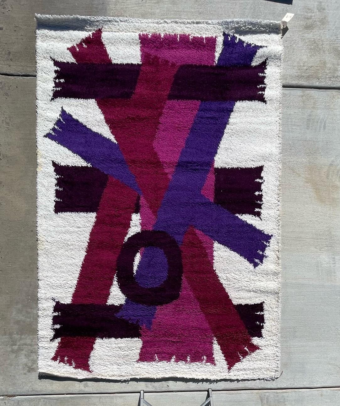 From a crazy collection that was kept in storage for decades!
All new UNUSED vintage 60's/70's Rugs!

 EGE RYA VANGUARD Purple Scarves Rya Rug

Creator: Ege Rya
100% Authentic!!!



Condition: New with tags, unused vintage condition, never walked
