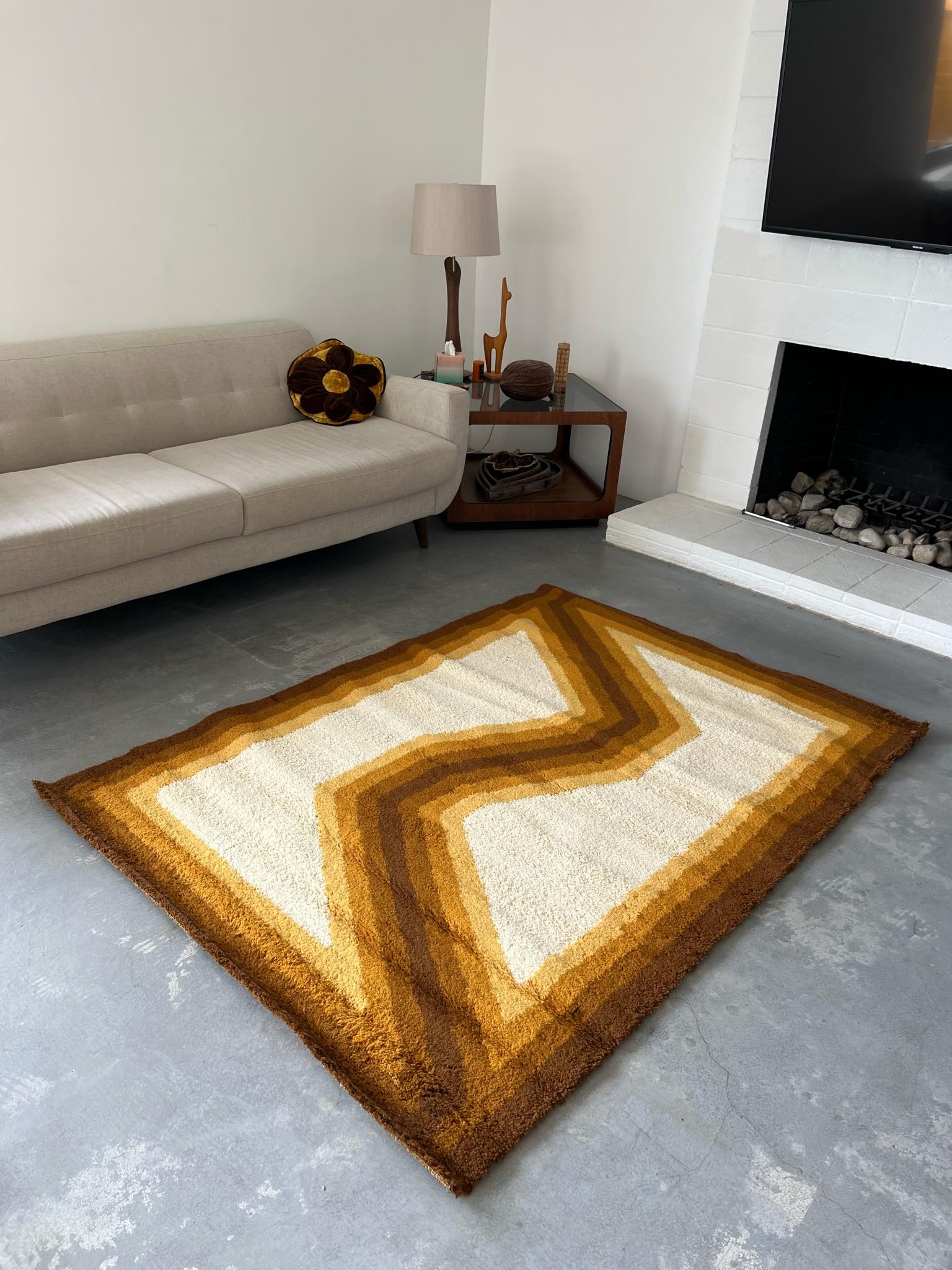 60s EKSPORT WILTON Zigzag Wave OpArt INUTILIZZATO Tappeto danese metà secolo Verner Panton In condizioni ottime in vendita a Los Angeles, US