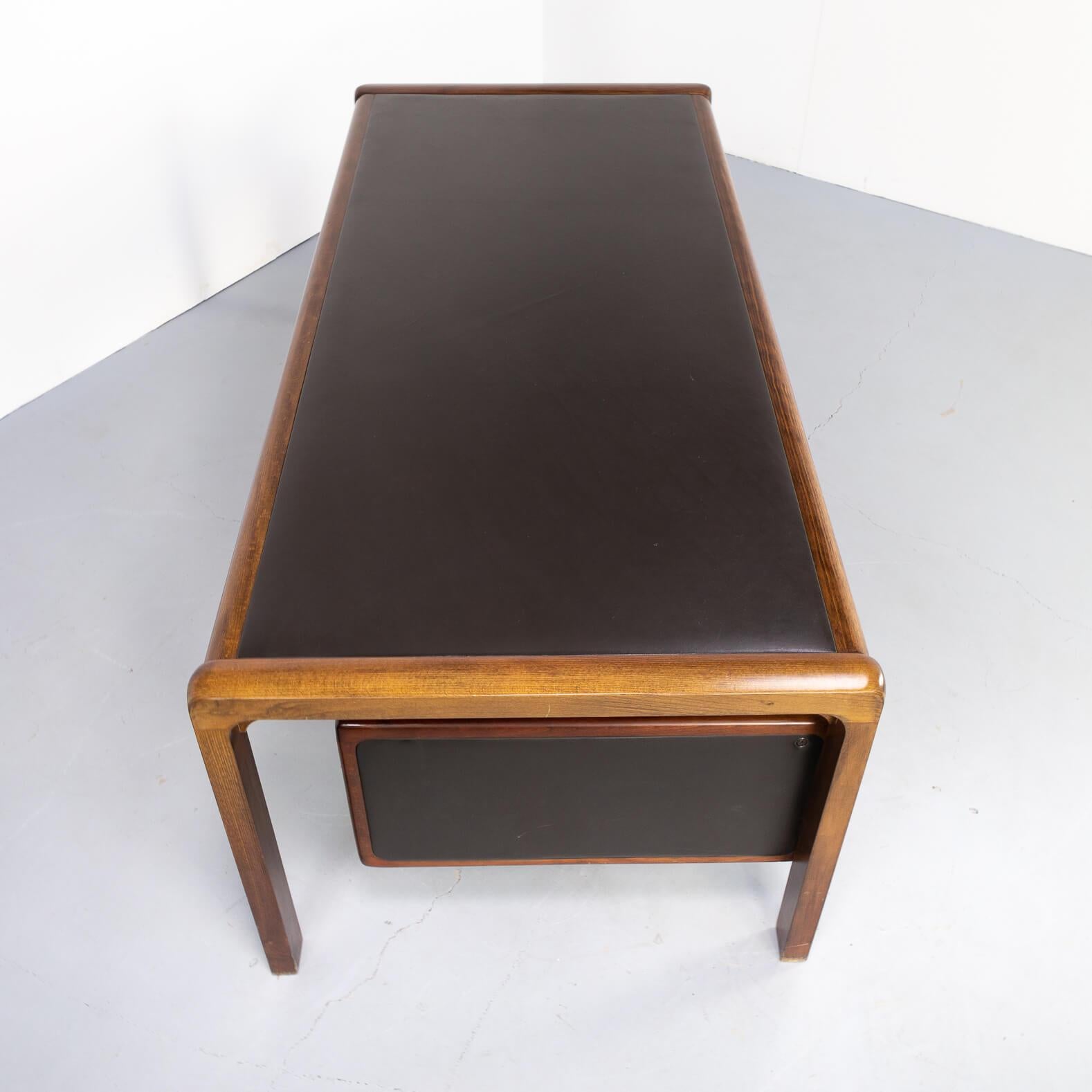 1960s Executive Writing Desk with Leather Inlay For Sale 1