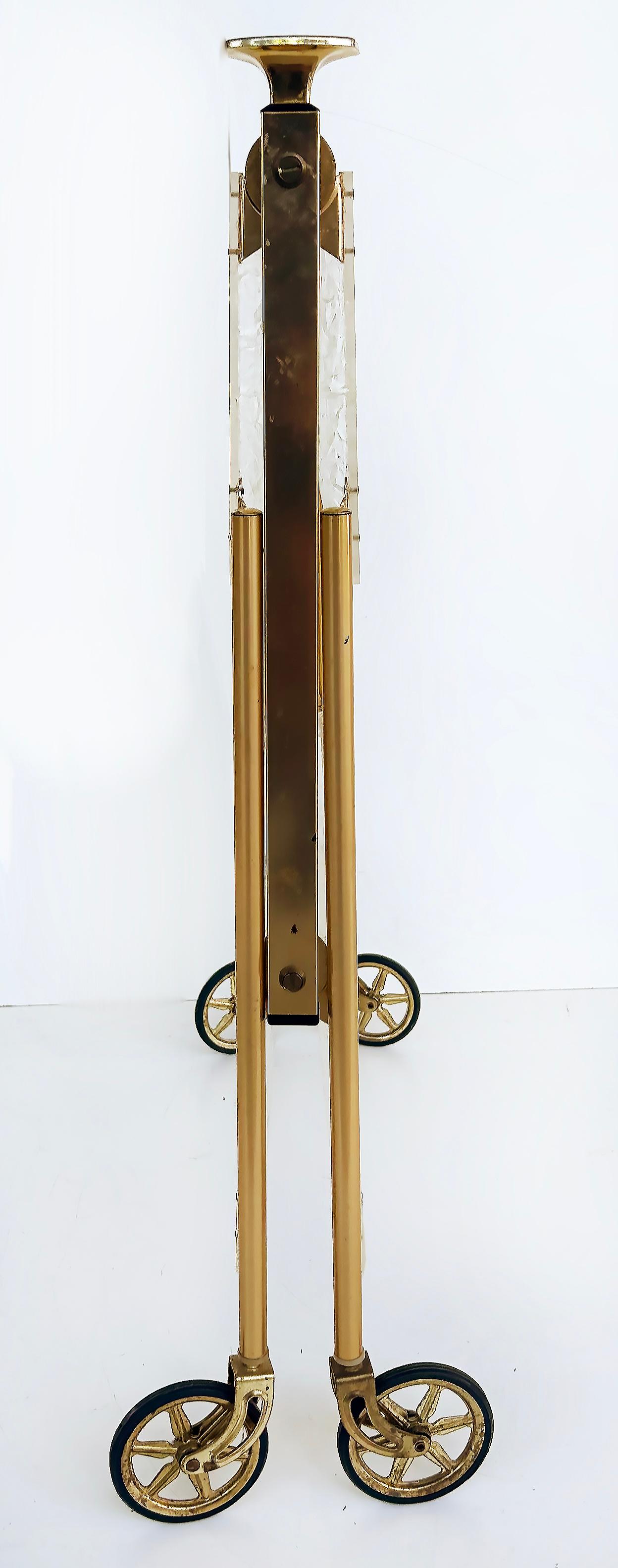 '60s French 2-Tier Brass Lucite Folding Dessert Serving Cart In Good Condition For Sale In Miami, FL
