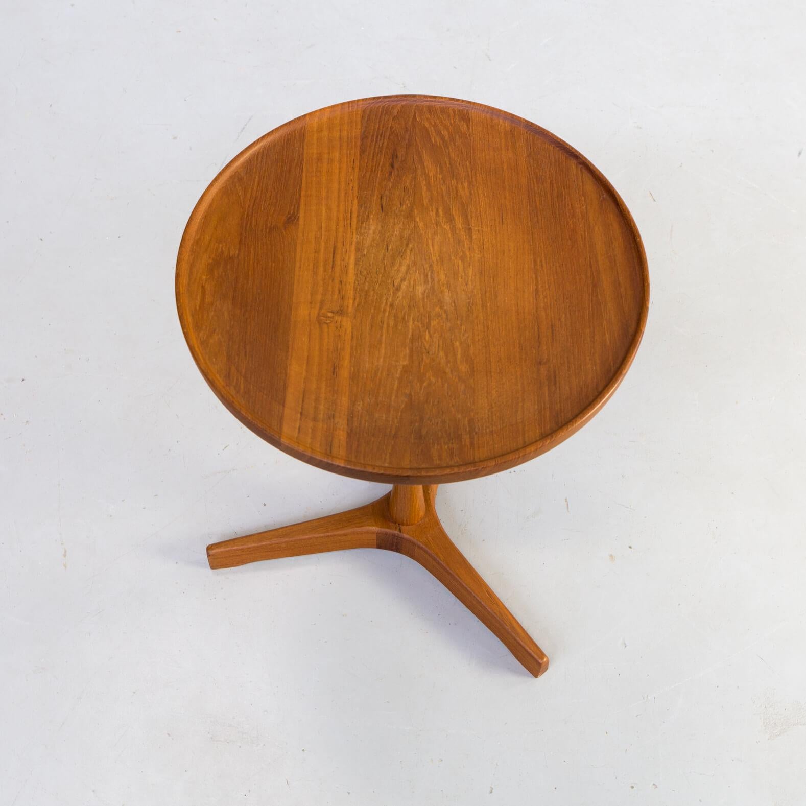 Mid-Century Modern 1960s Hans Andersen Round Teak Side Table for Artek For Sale