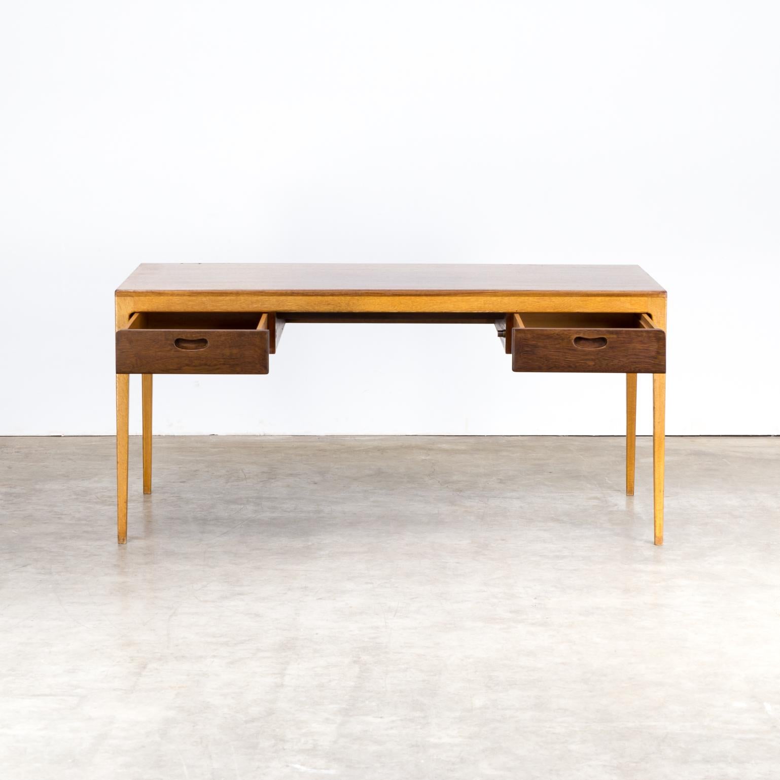 1960s Hartmut Lohmeyer executive writing desk for Wilkhahn. Good condition consistent with age and use.