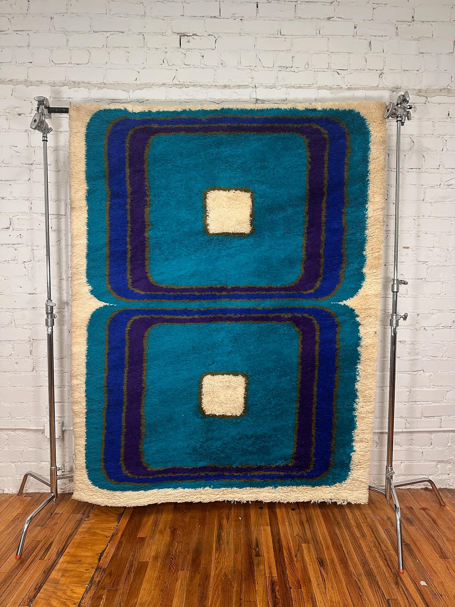 Tappeto HOJER EKSPORT 2 Square Blue Purple UNUSED Rya anni '60 Danese Moderno Metà Secolo In condizioni ottime in vendita a Los Angeles, CA