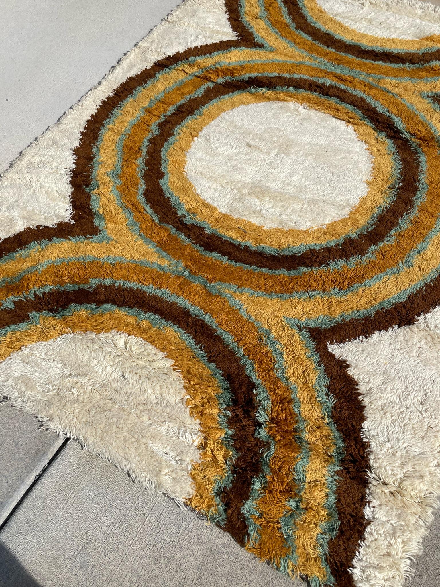 Milieu du XXe siècle Tapis danois Rya moderne mi-siècle HOJER EKSPORT WILTON cercles laine non numérotée, années 60 en vente