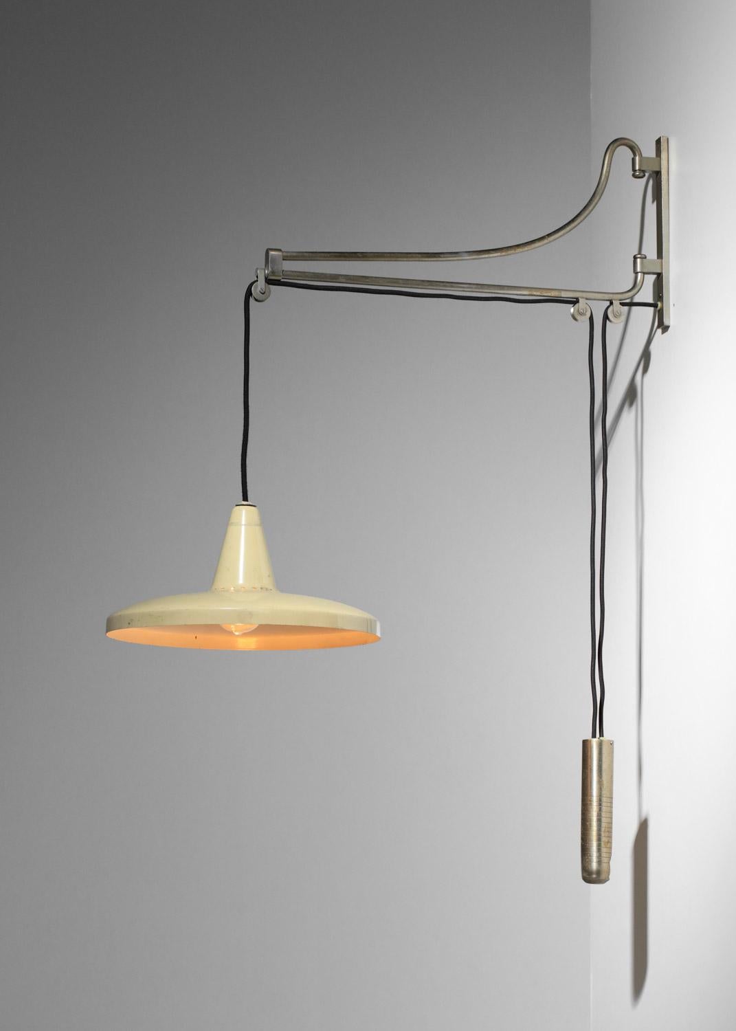 Italienische Wandleuchten mit Gegengewicht aus vernickeltem Messing aus den 60er Jahren im Angebot 3