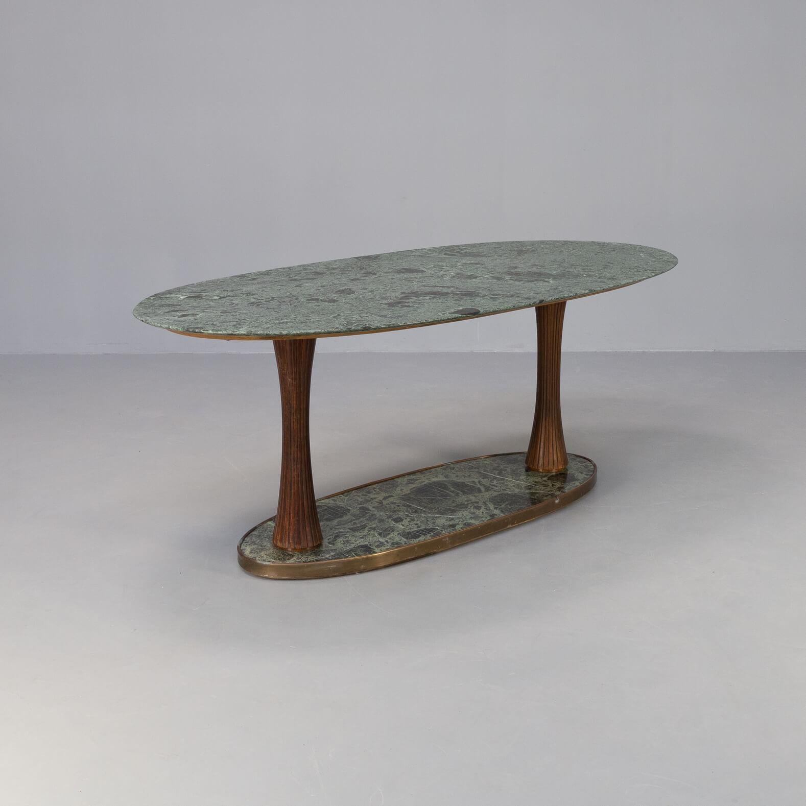 The furniture of Vittorio Dassi (1893-1973), made in the ’40s and ’50s, stands out for the choice of fine woods such as, cherry wood, ash and walnut, often decorated with inlaid panels and crystal signed by prominent master glassworkers. Vittorio