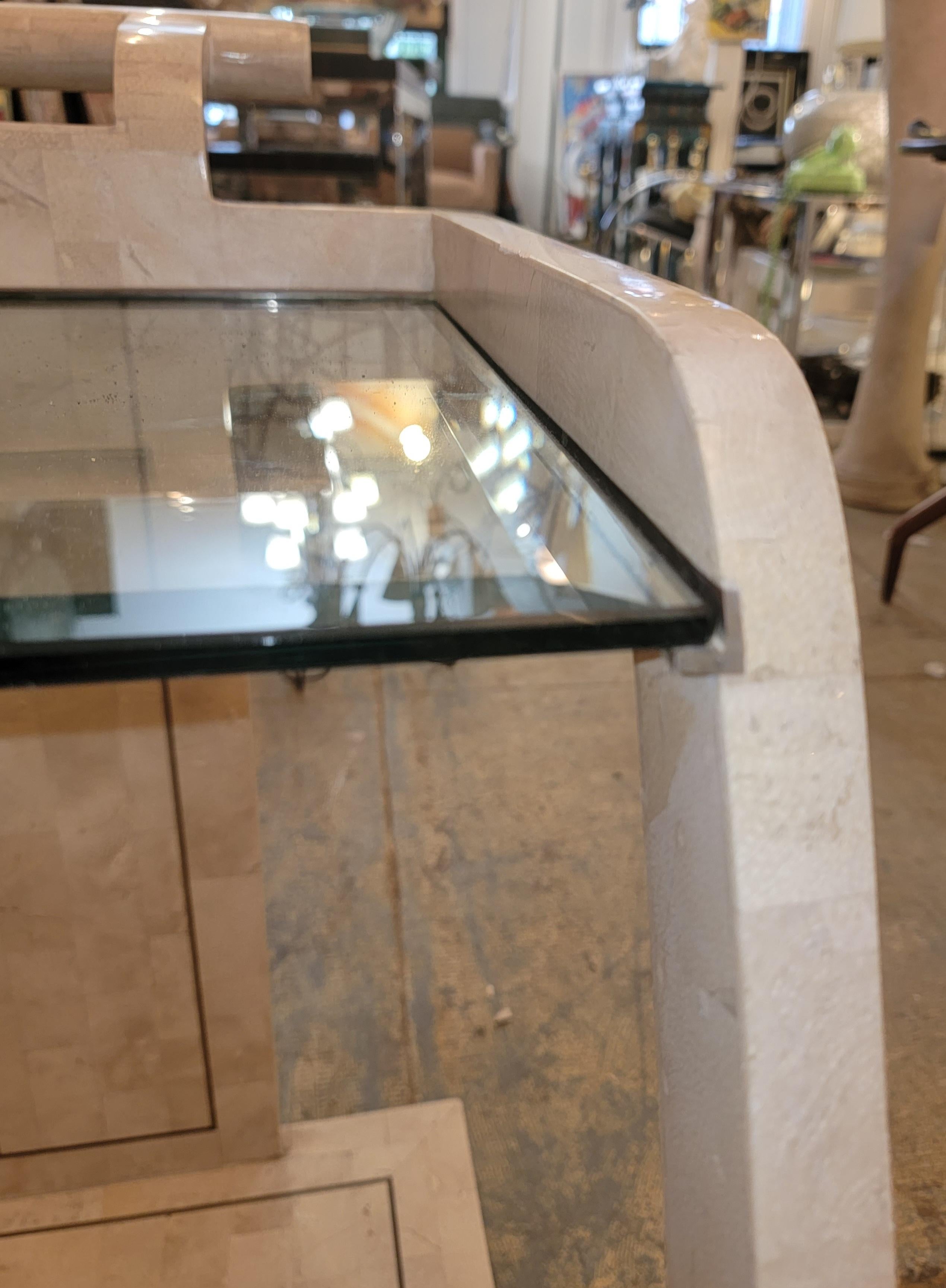 60s Italian Two Tier Glass Faux Marble Shelf Cart Maßnahmen ca. 18 breit x 27 lang x 29 hoch.