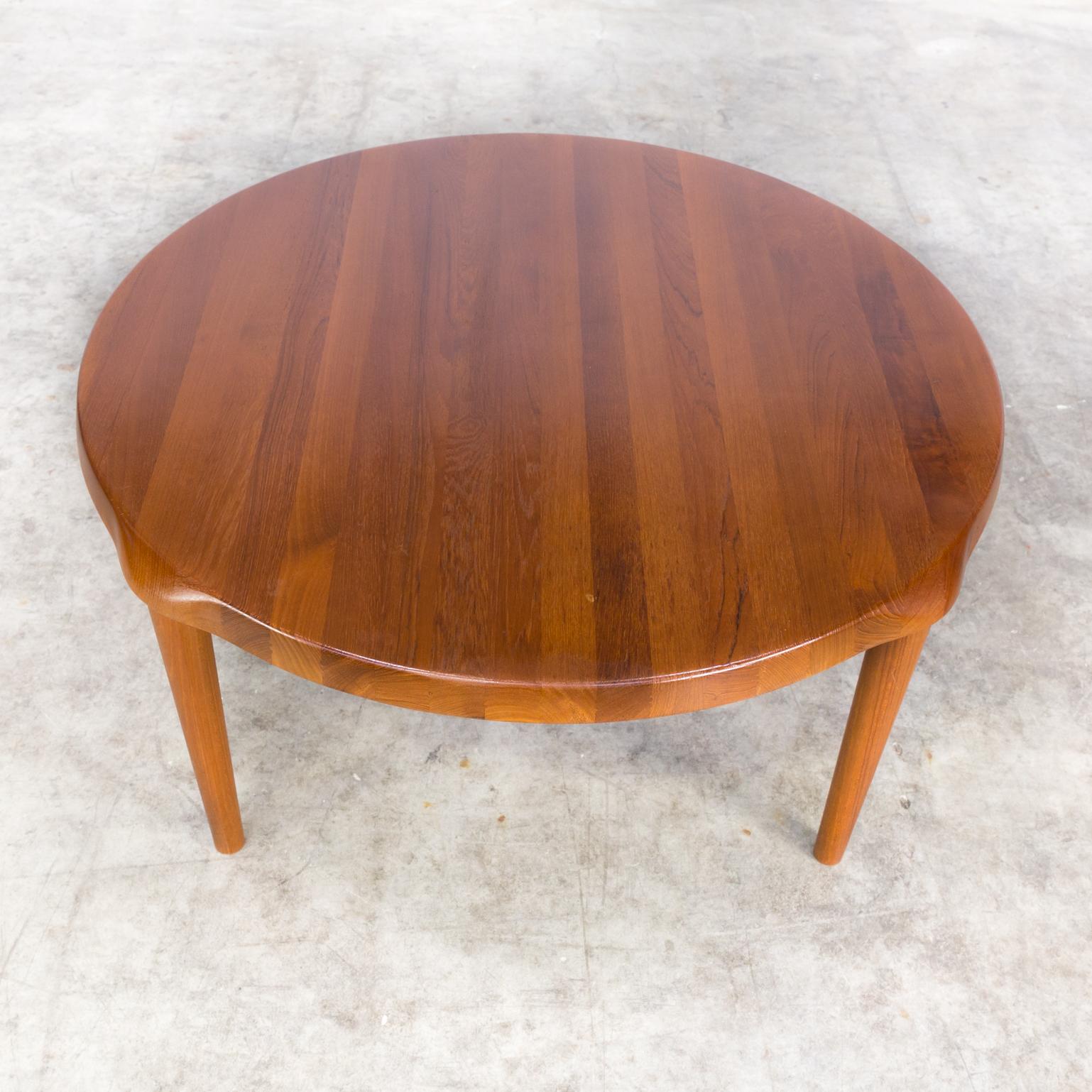 1960s John Boné Teak Round Coffee Table for Mikael Laursen In Good Condition For Sale In Amstelveen, Noord