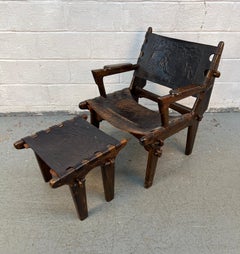 Set composto da poltrona e poggiapiedi in stile anni '60, disegnato da Angel I. Pazmino per Muebles De Estilo