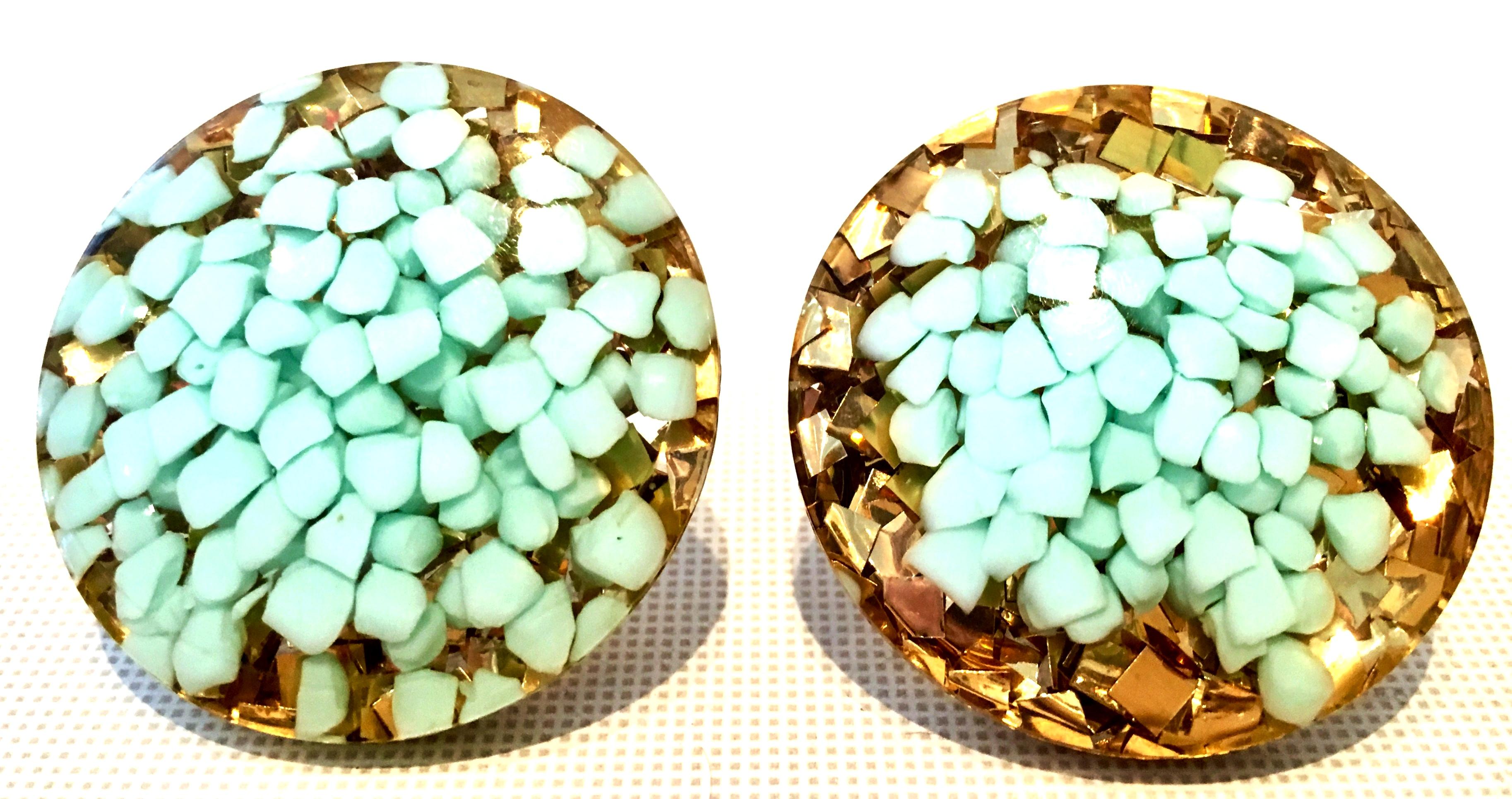 60'S Lucite Gold & Aqua Fleck Confetti Earrings In Good Condition For Sale In West Palm Beach, FL